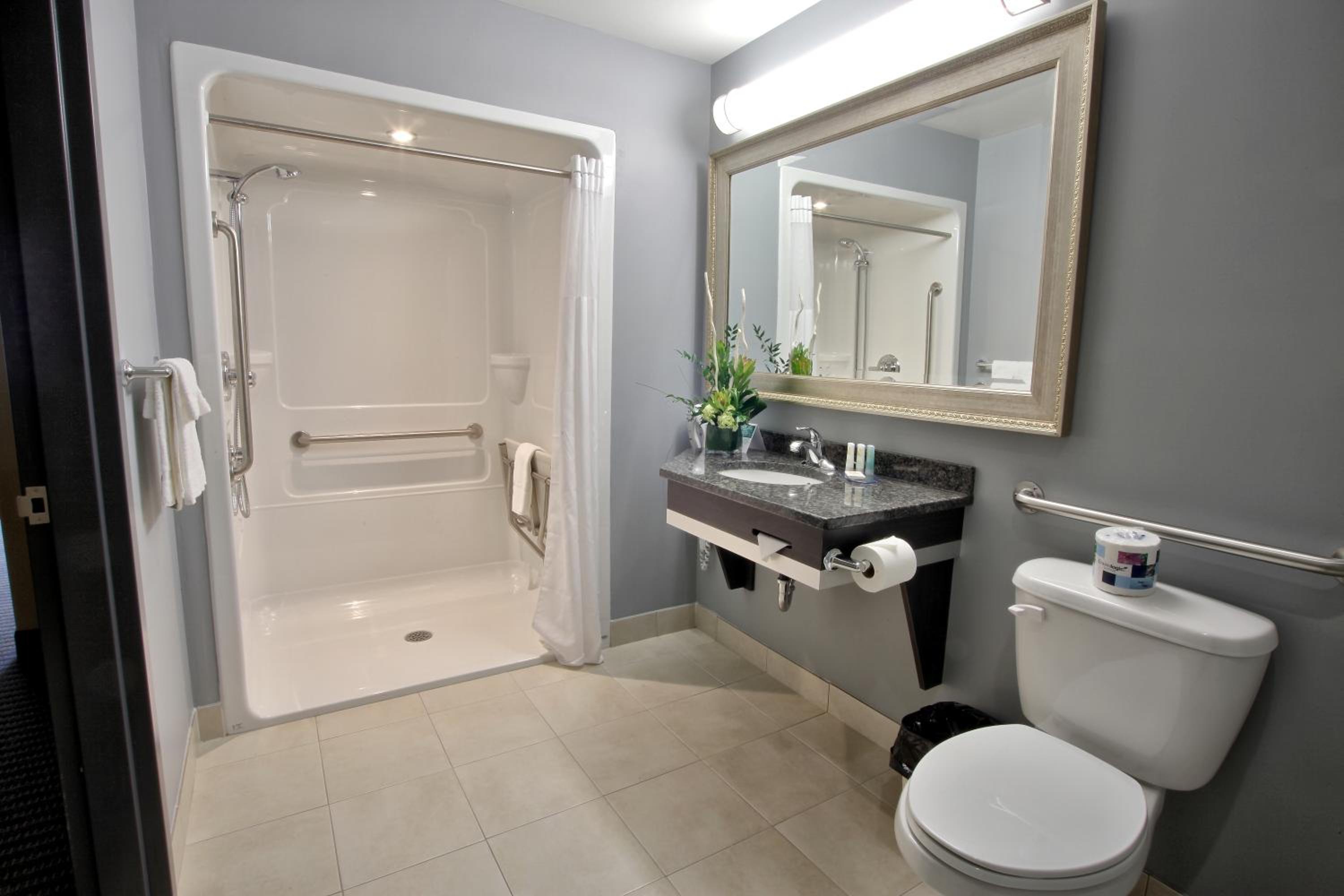 King Room - Disability Access/Non-Smoking - Photo 4