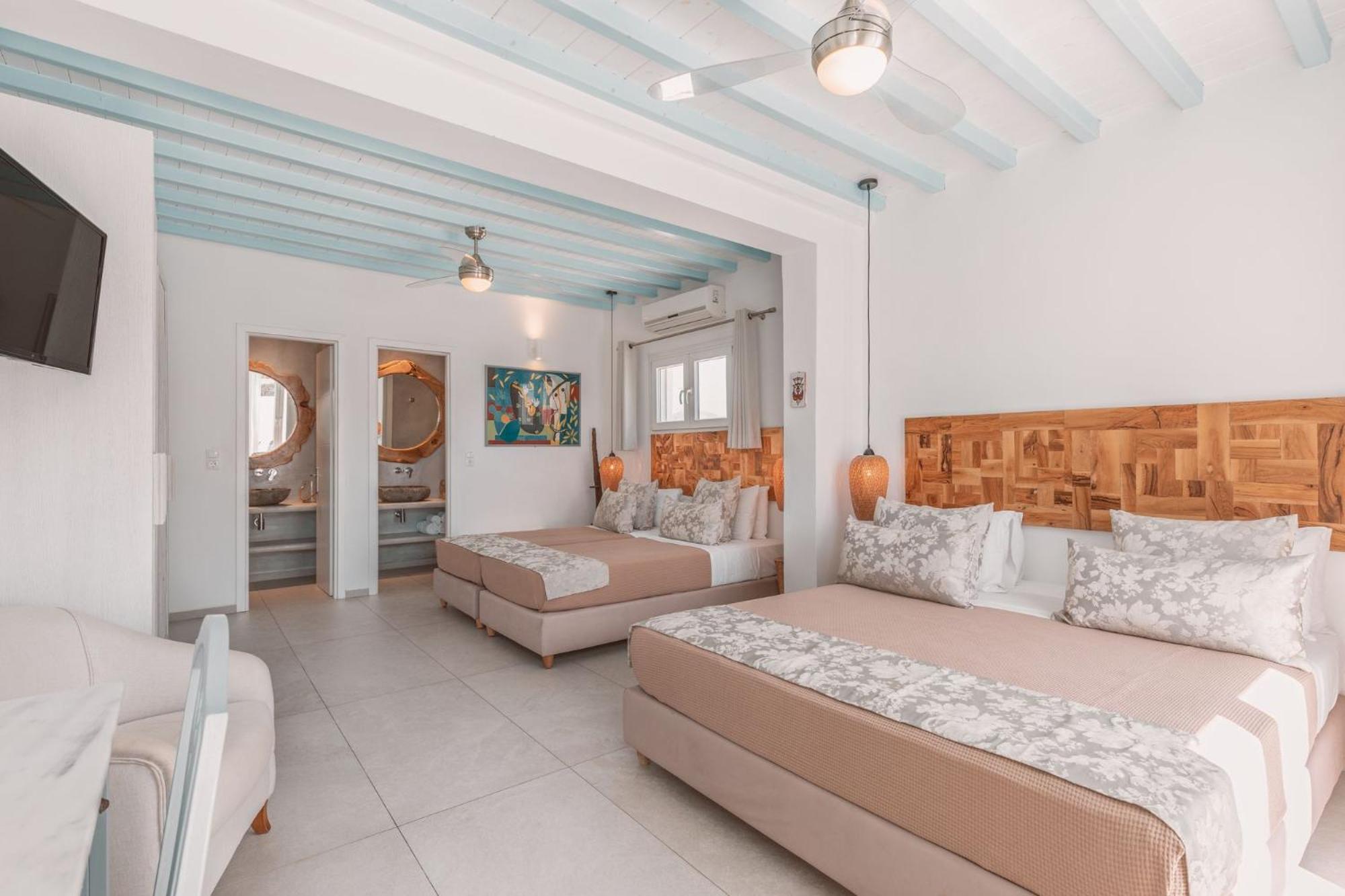 Superior Quadruple Room with Terrace and Garden View