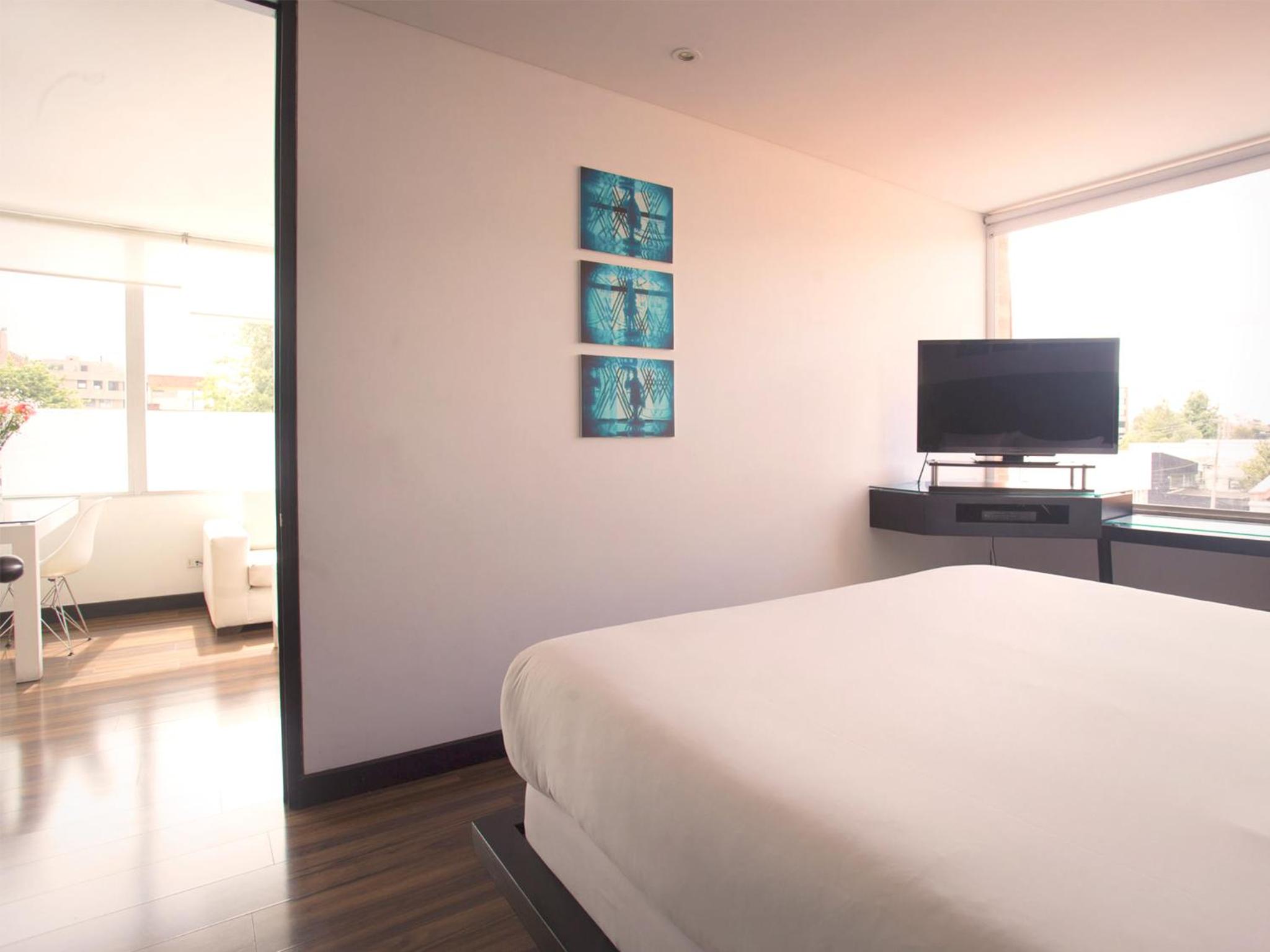 Deluxe Suite - Photo 8