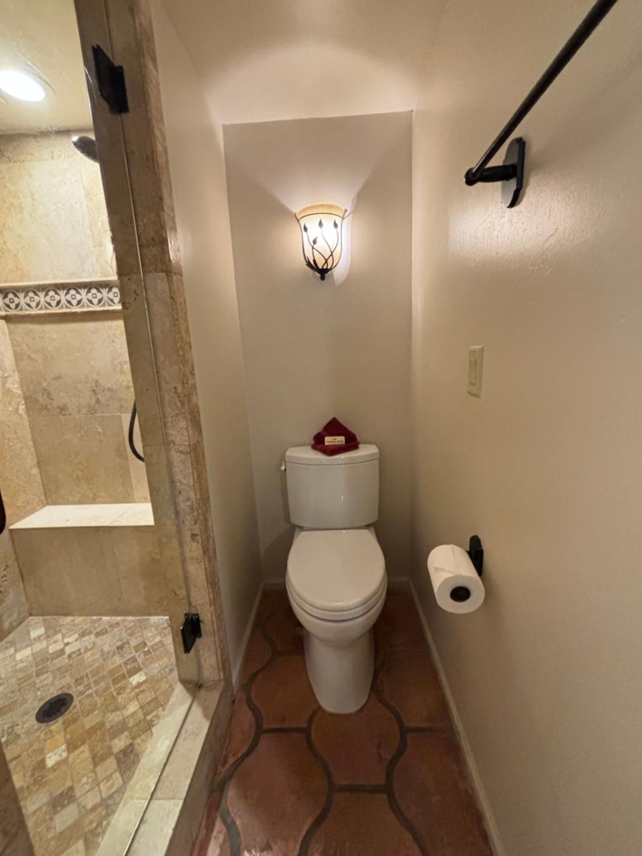 Serena Vista - King Room with Spa Bath - Photo 10