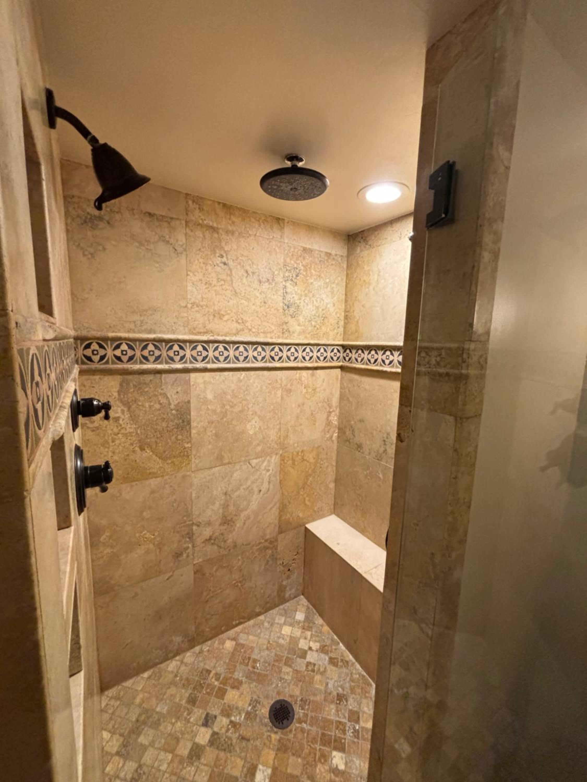 Serena Vista - King Room with Spa Bath - Photo 11