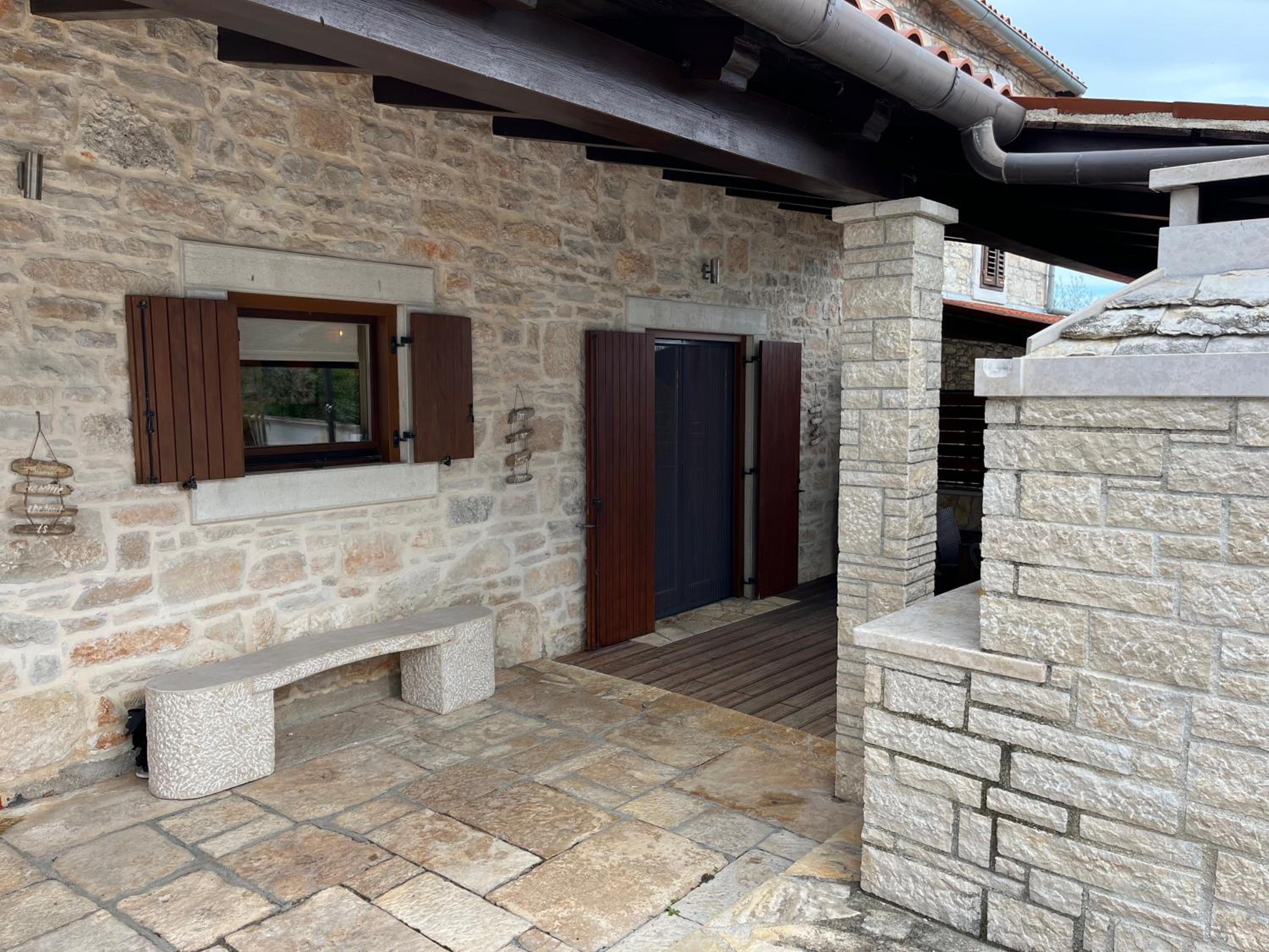 Three-Bedroom House photo 3