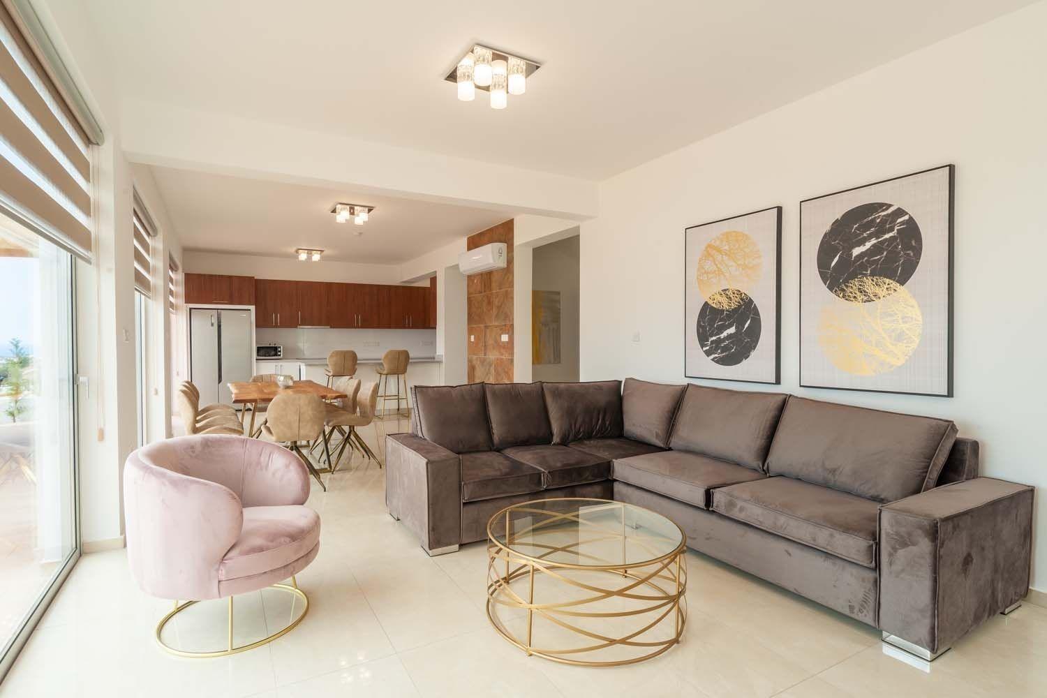 Four-Bedroom Vacation Home photo 1
