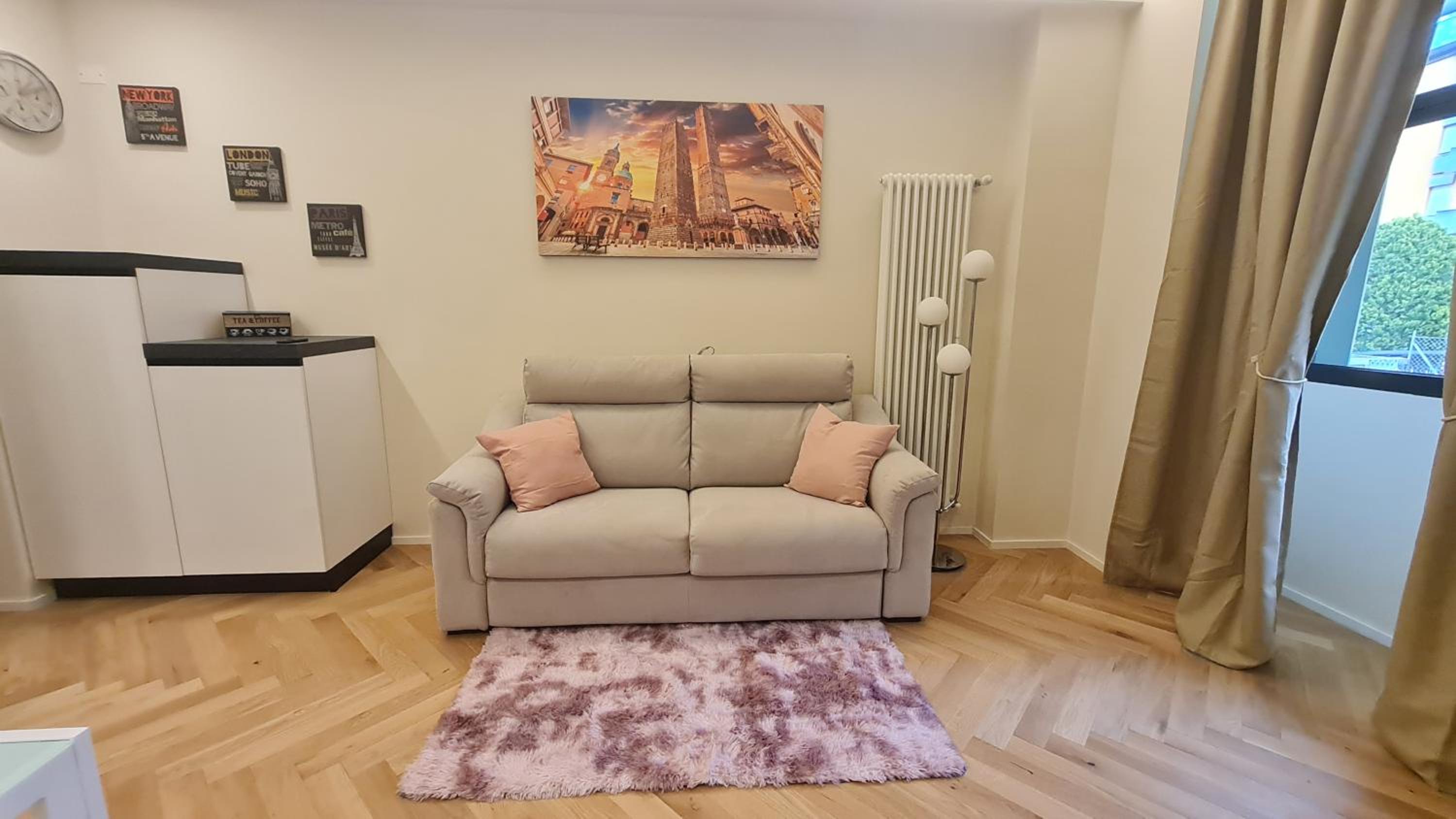 One-Bedroom Apartment