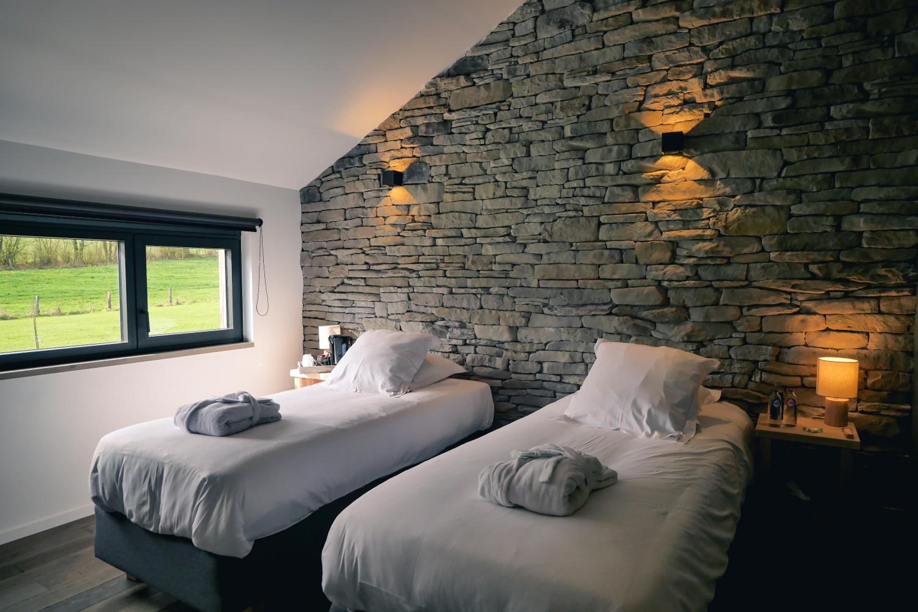 Superior King Room - Photo 3