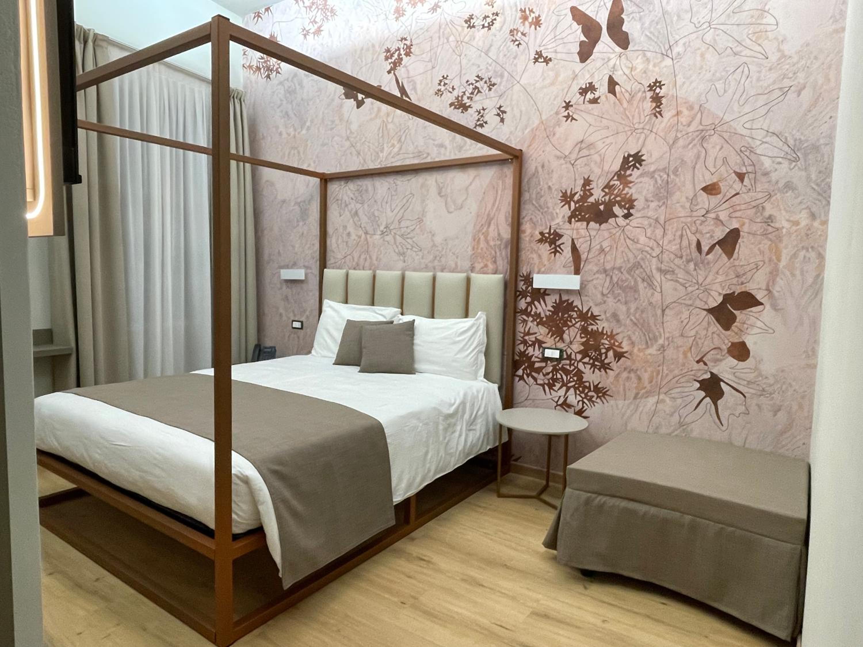 Deluxe Room (2 Adults + 1 Child) photo 2