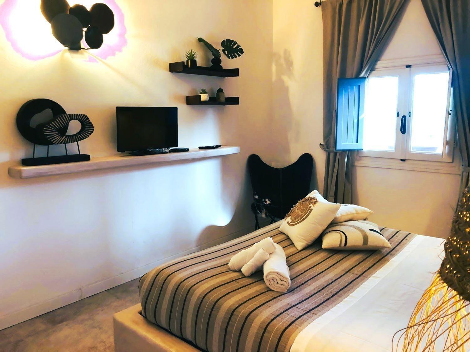 One-Bedroom Apartment photo 3