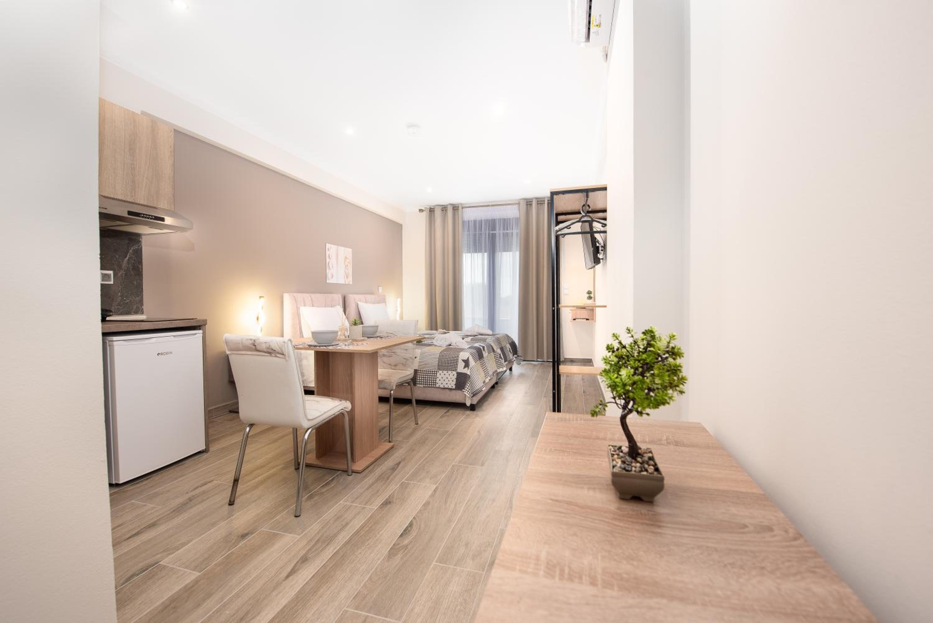 Oasis Apartments, Billede 14