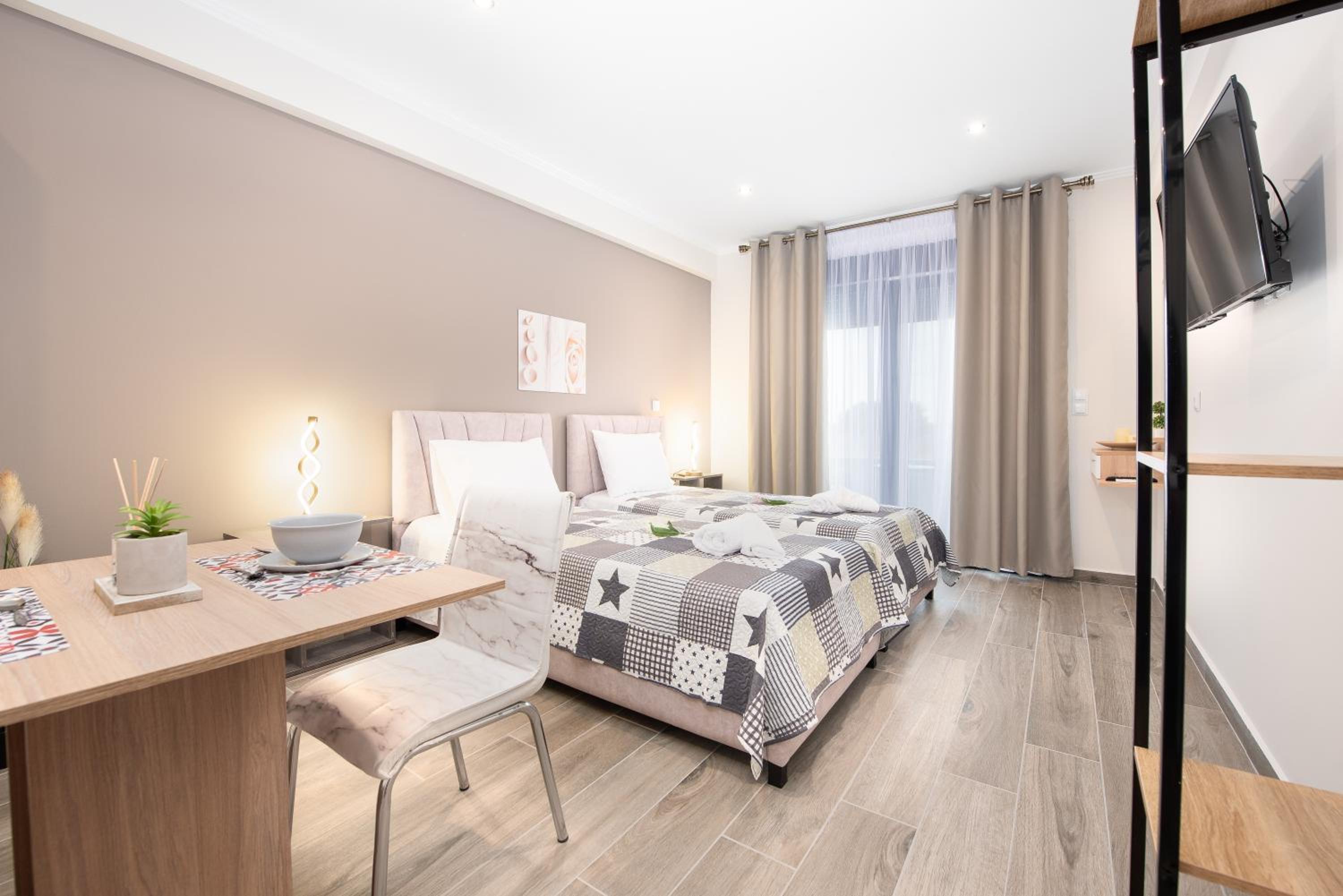 Oasis Apartments, Billede 10