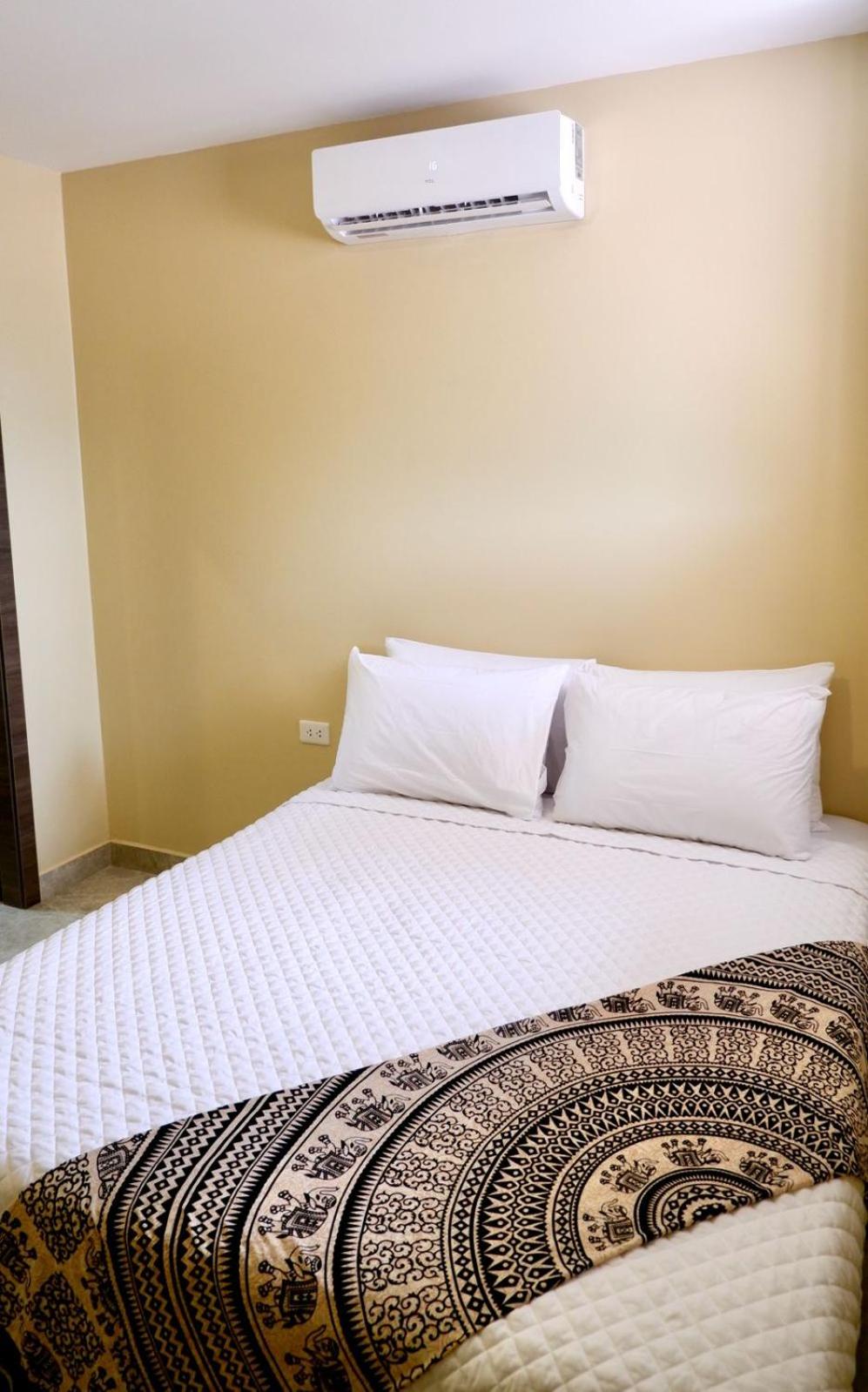 Deluxe King Room photo 1