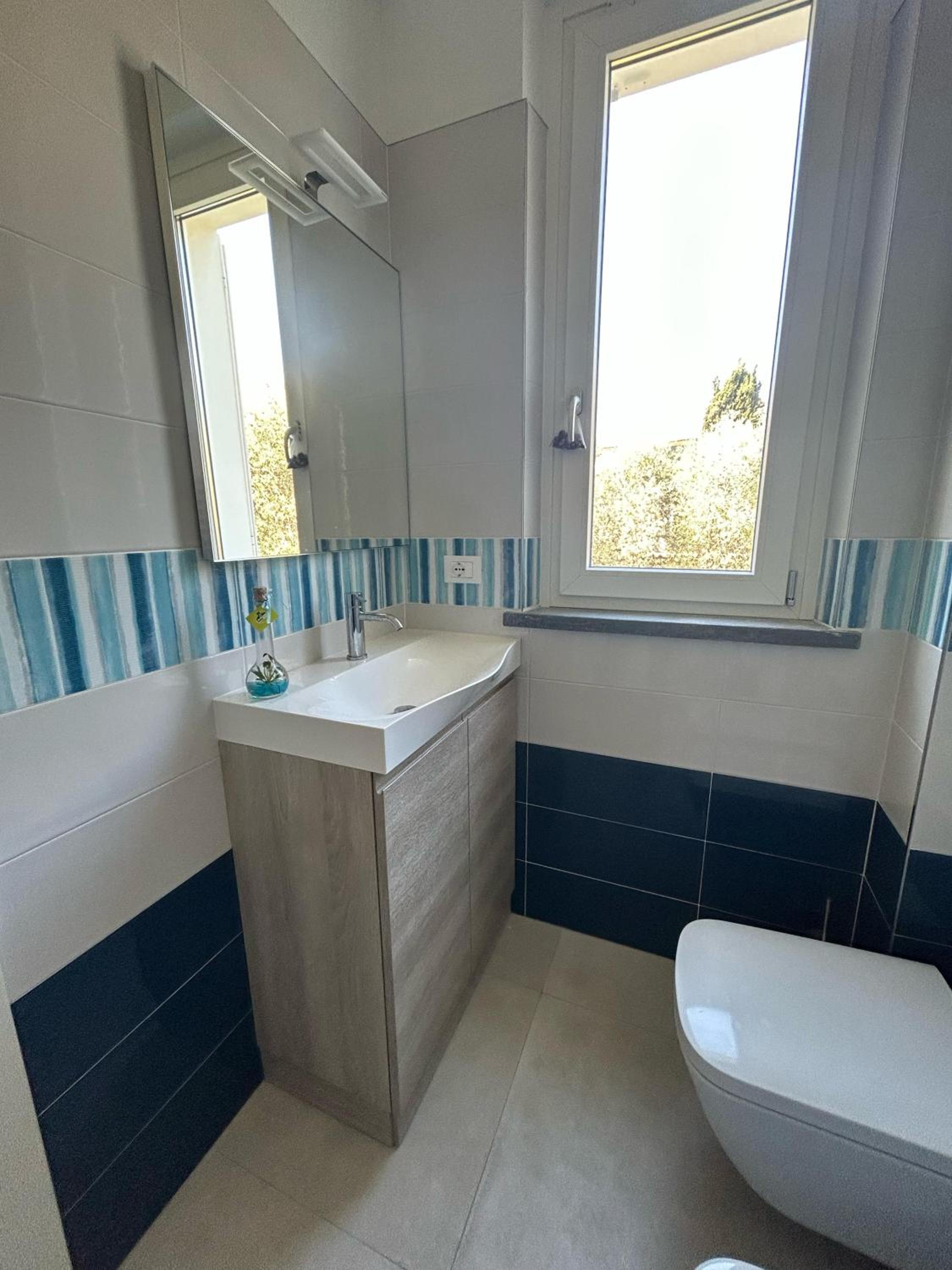 Double or Twin Room with Private Bathroom photo 2