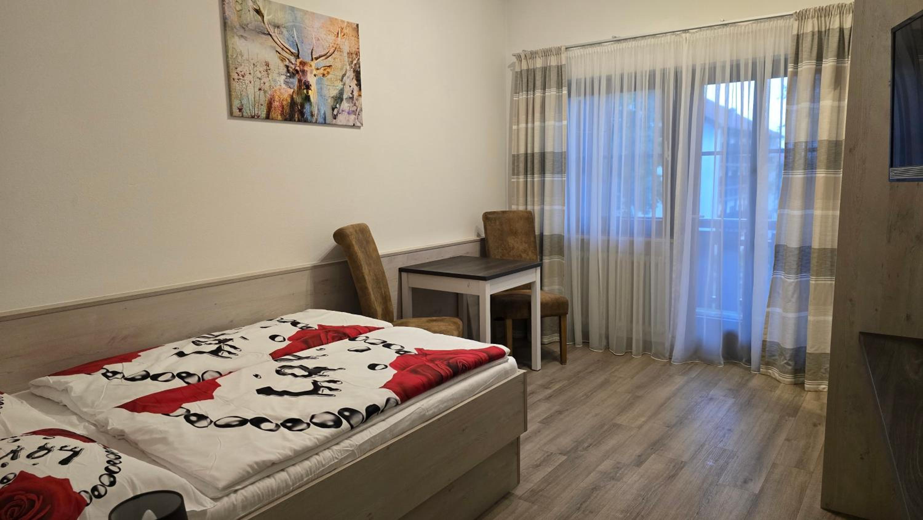 One-Bedroom Apartment photo 2