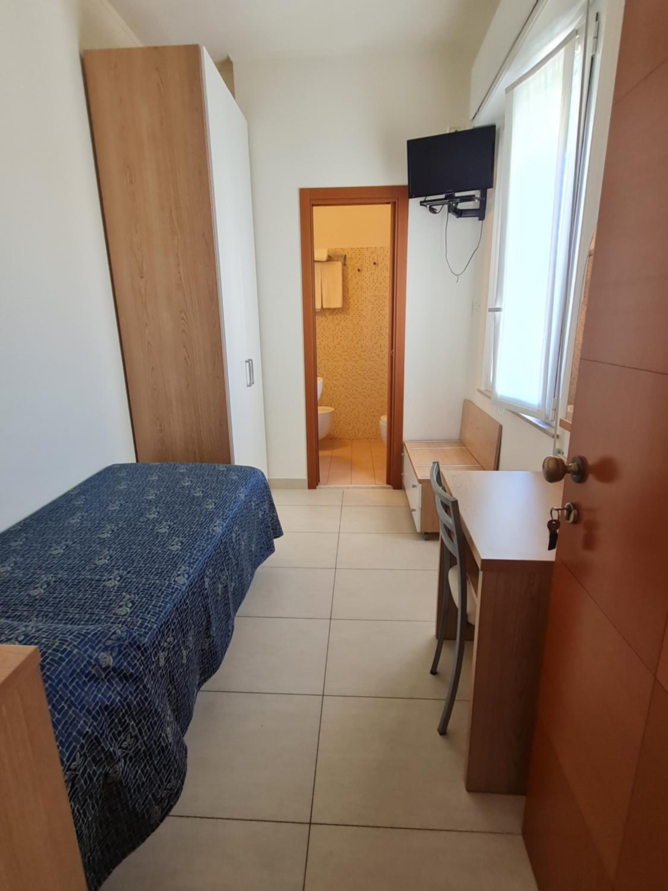 Single Room photo 3