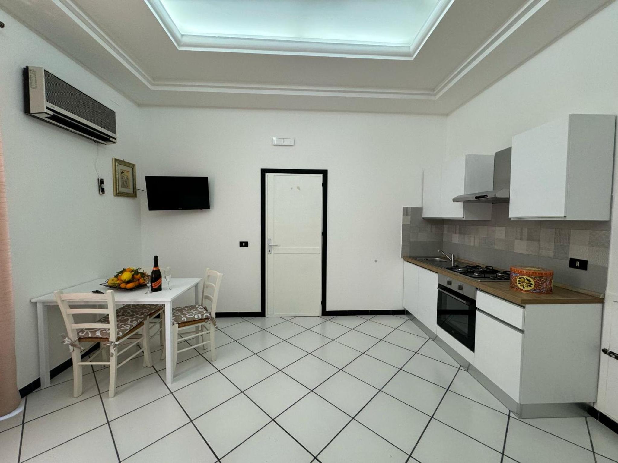 Family Room with Private Bathroom photo 3