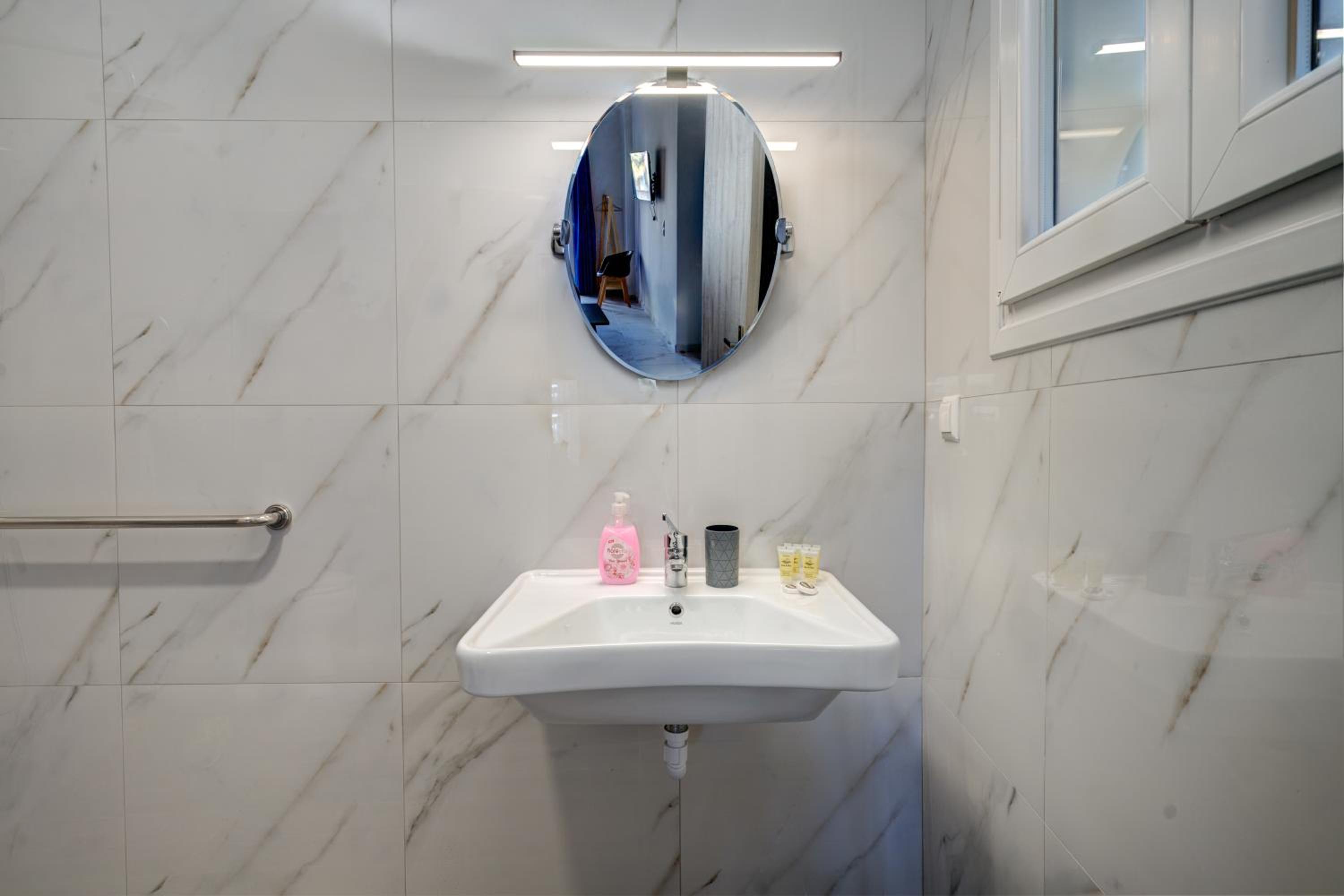 Molos Beachfront Apartments in Diakopto, Billede 12