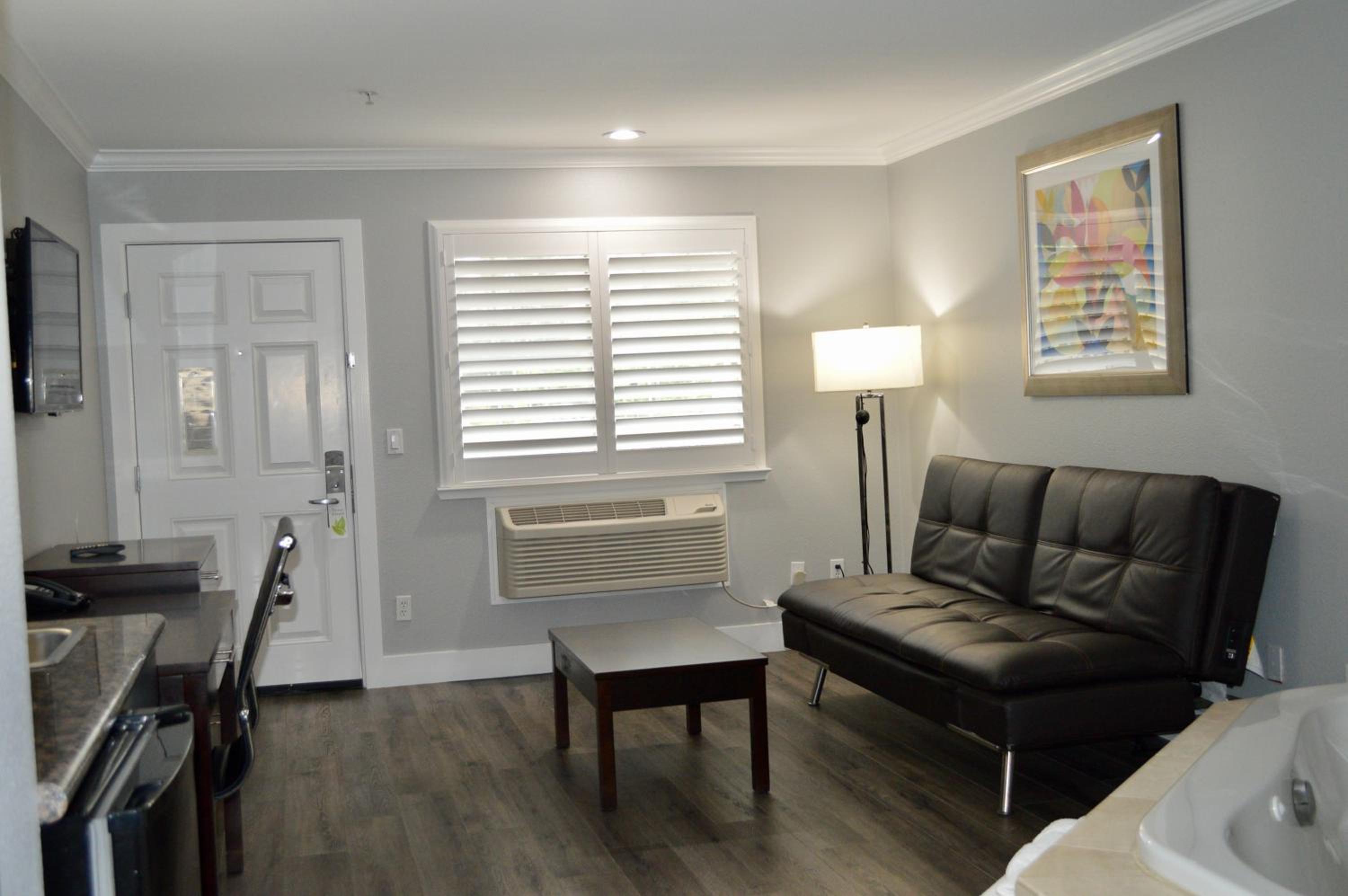 King Suite - Photo 27