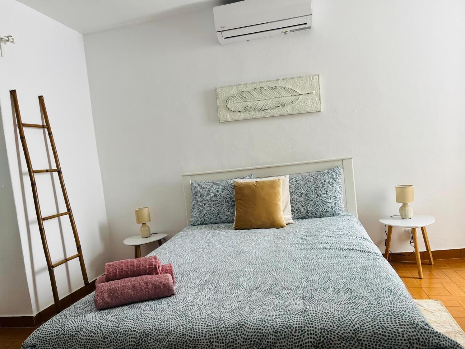One-Bedroom House photo 1