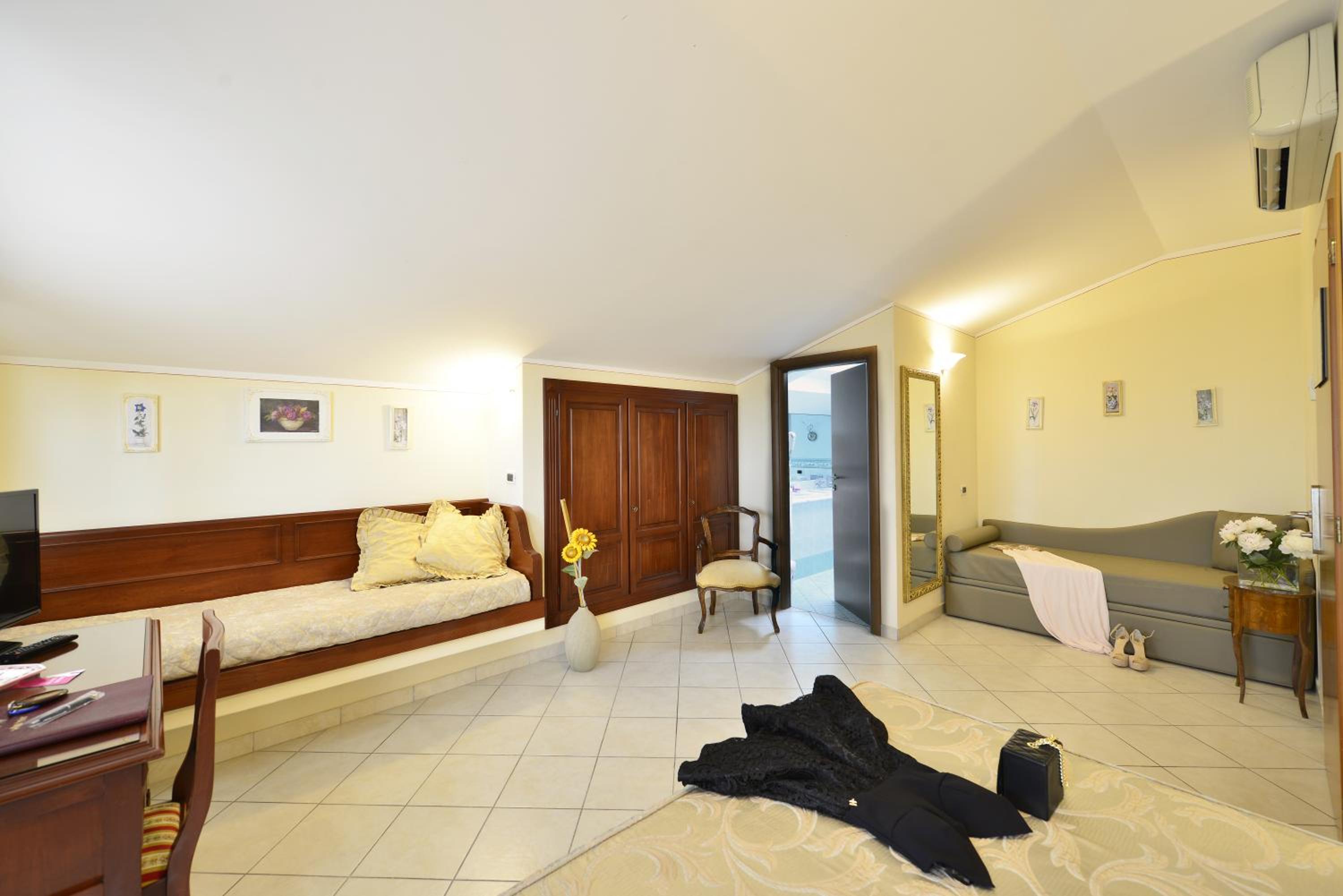 Triple Room - Photo 7