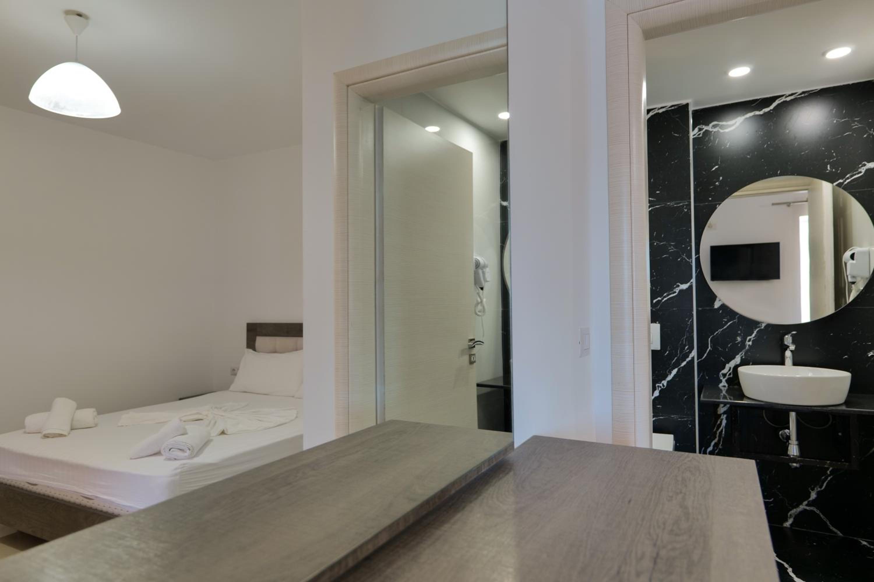 Deluxe Double Room with Sea View