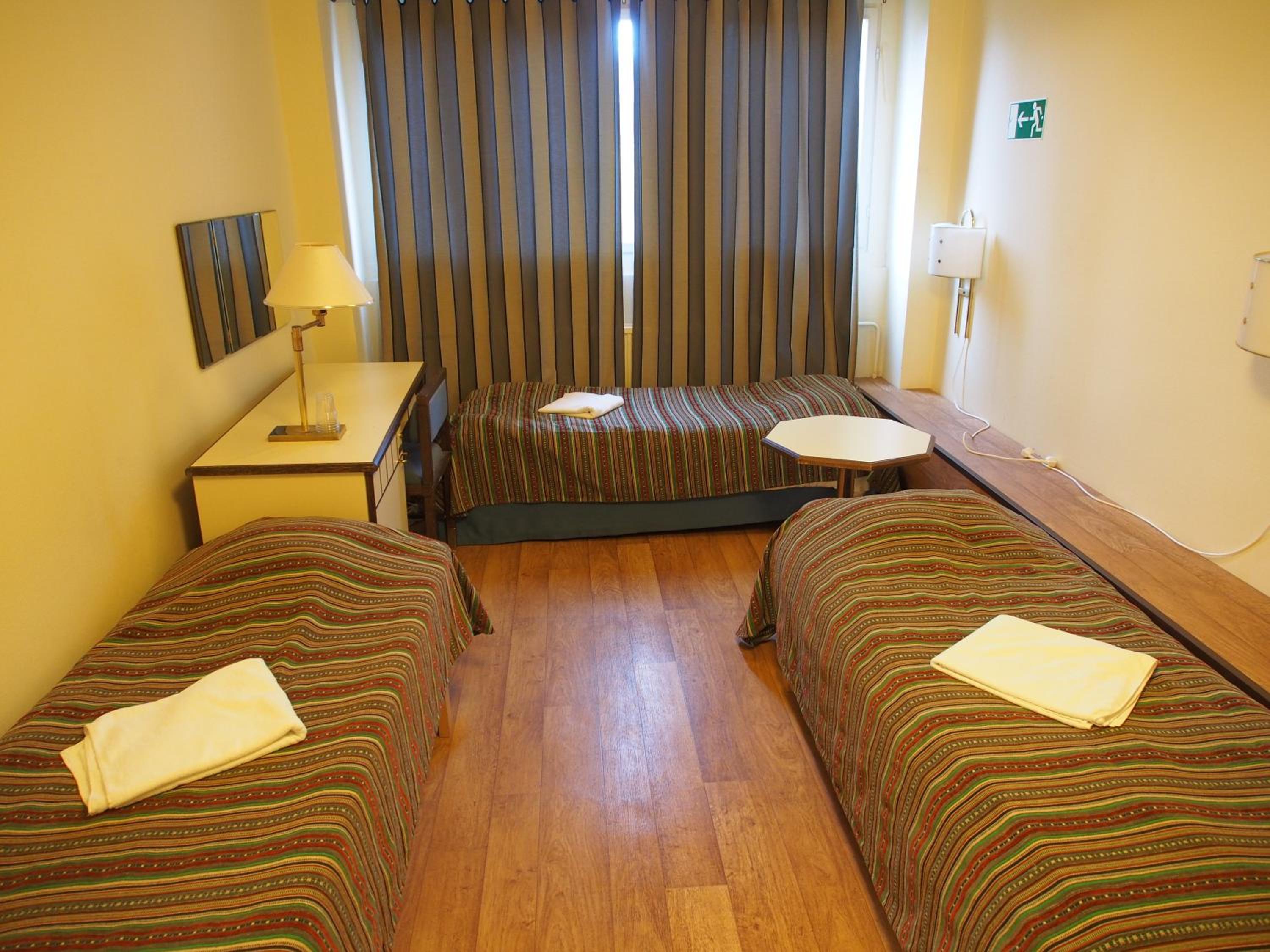 Triple Room with Shared Bathroom - Annex photo 2