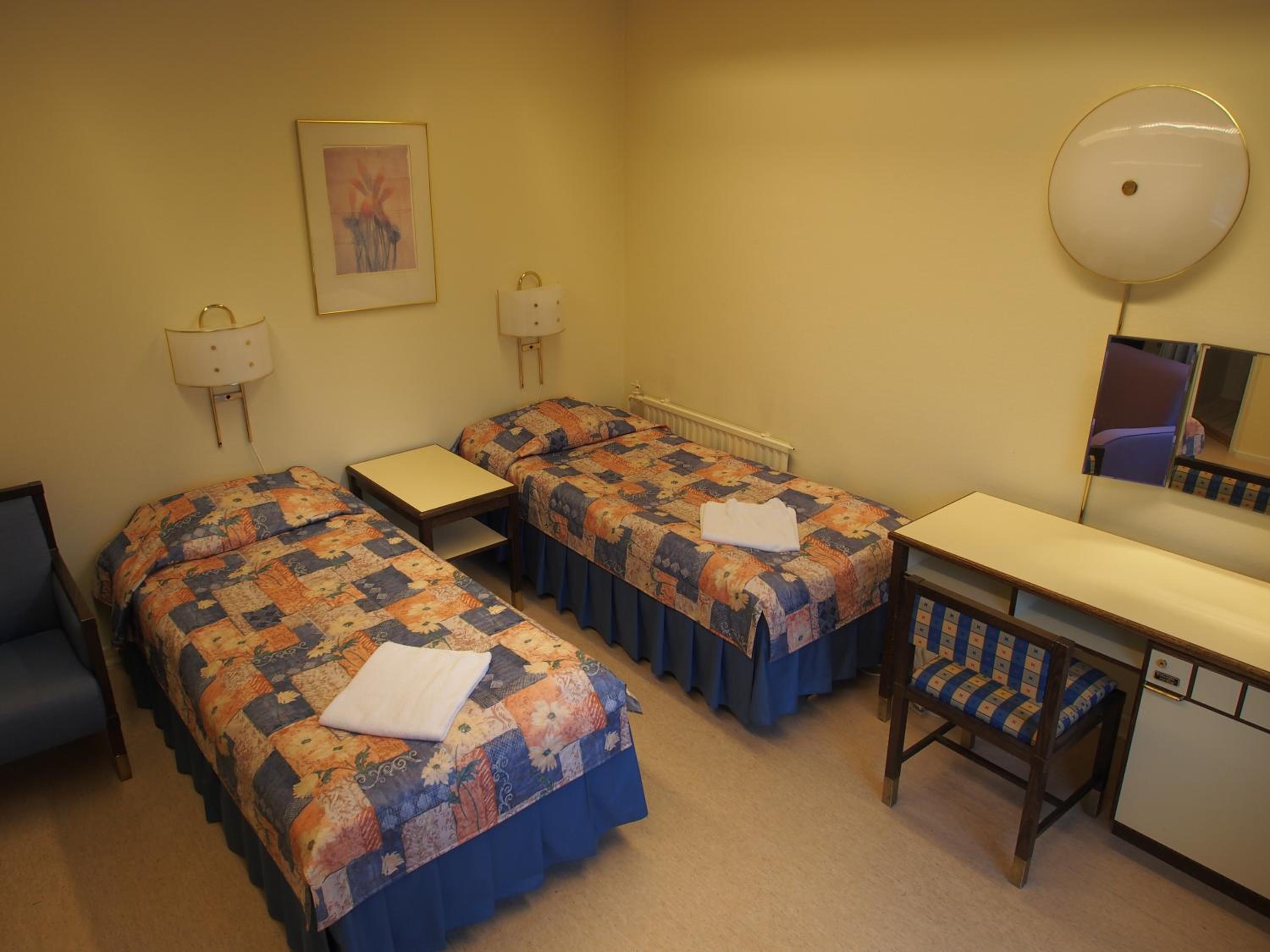 Twin Room with Private Bathroom - Annex photo 1