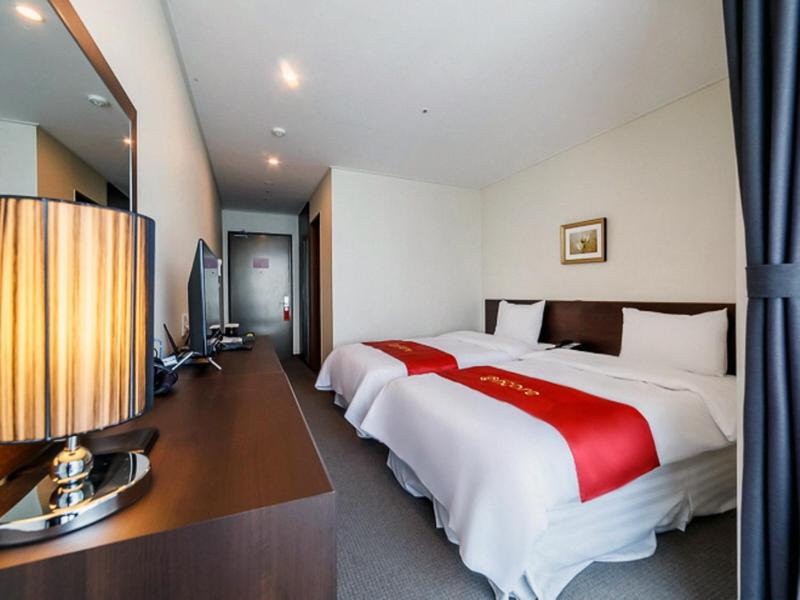 Deluxe Twin Room - Photo 3