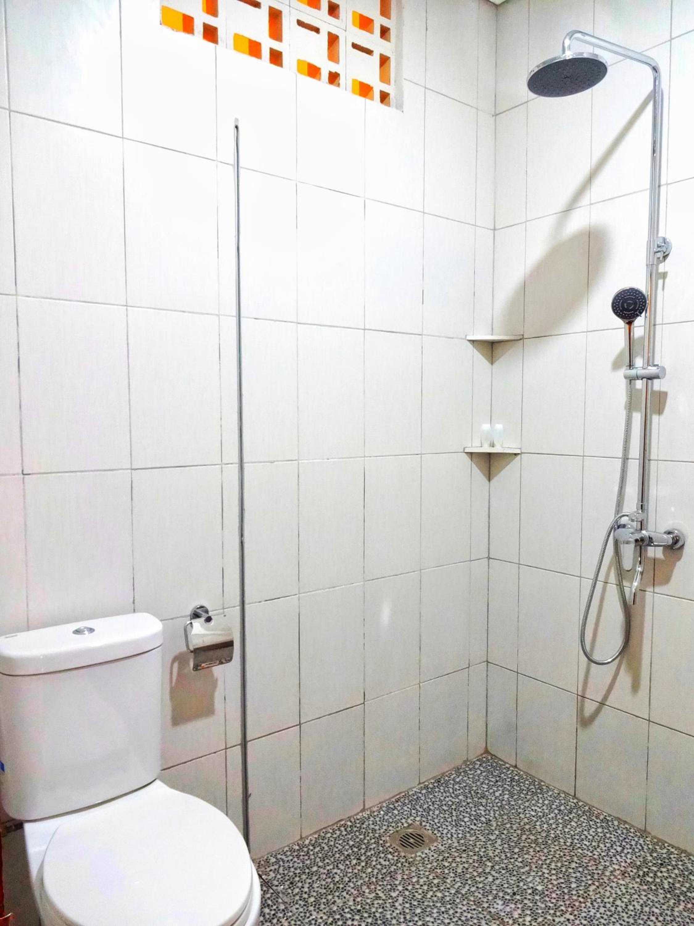 Double Room - Photo 8