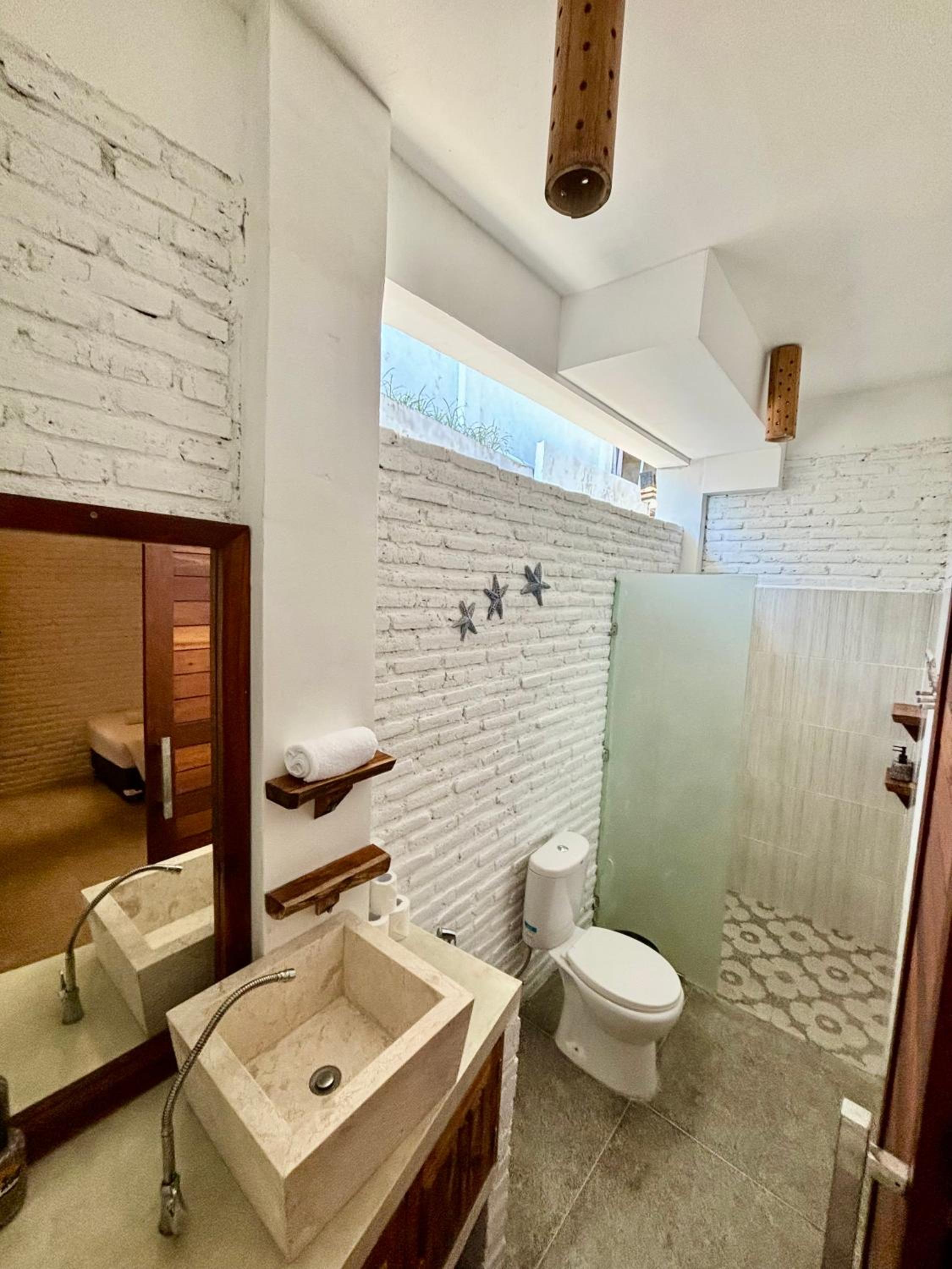 Three-Bedroom Villa - Photo 4