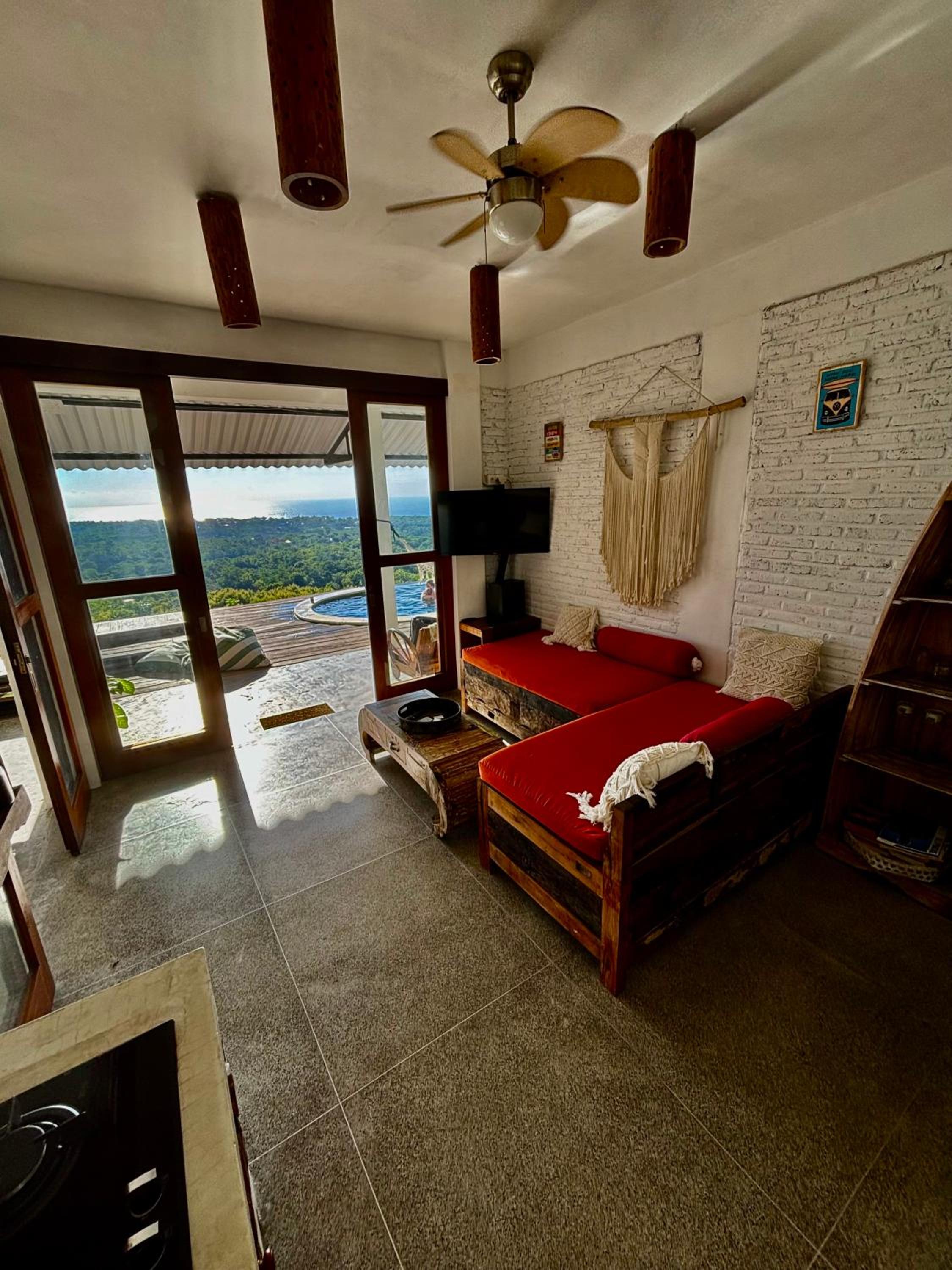 Three-Bedroom Villa - Photo 7