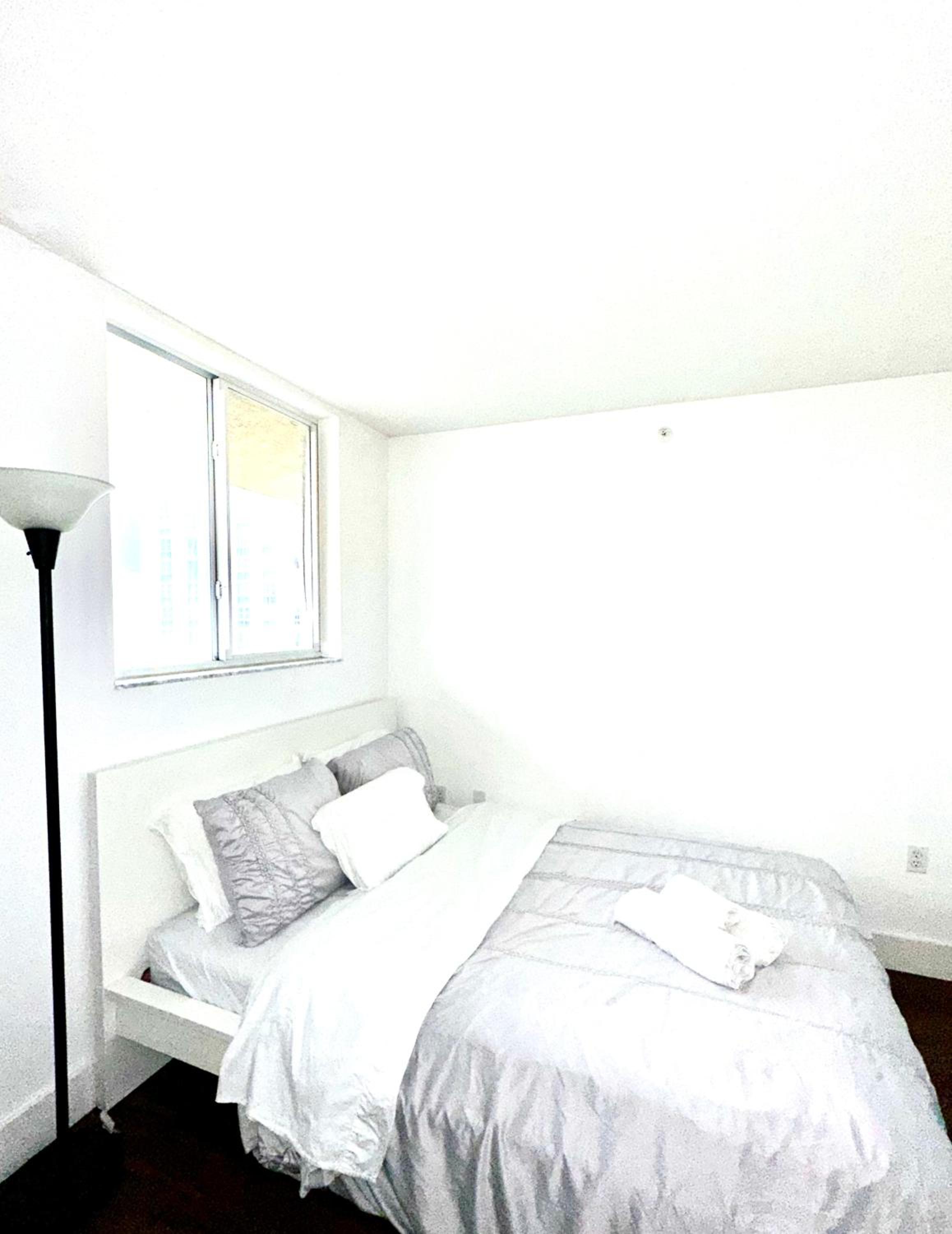 Queen Room photo 1