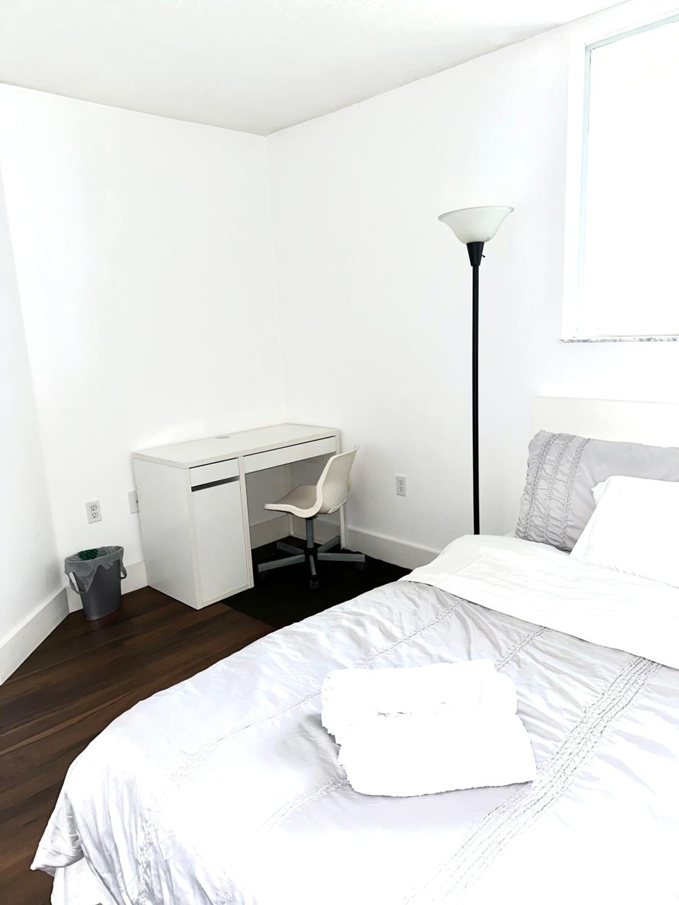 Queen Room photo 3