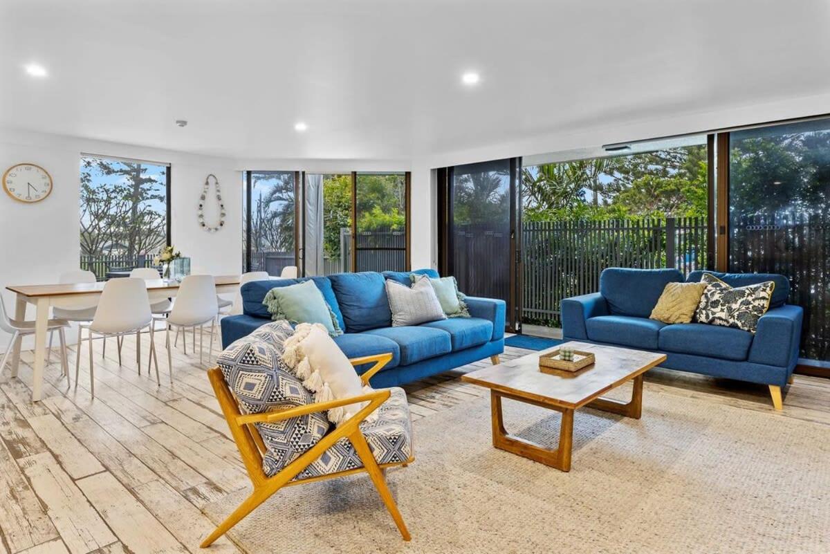 Apartment with Garden View