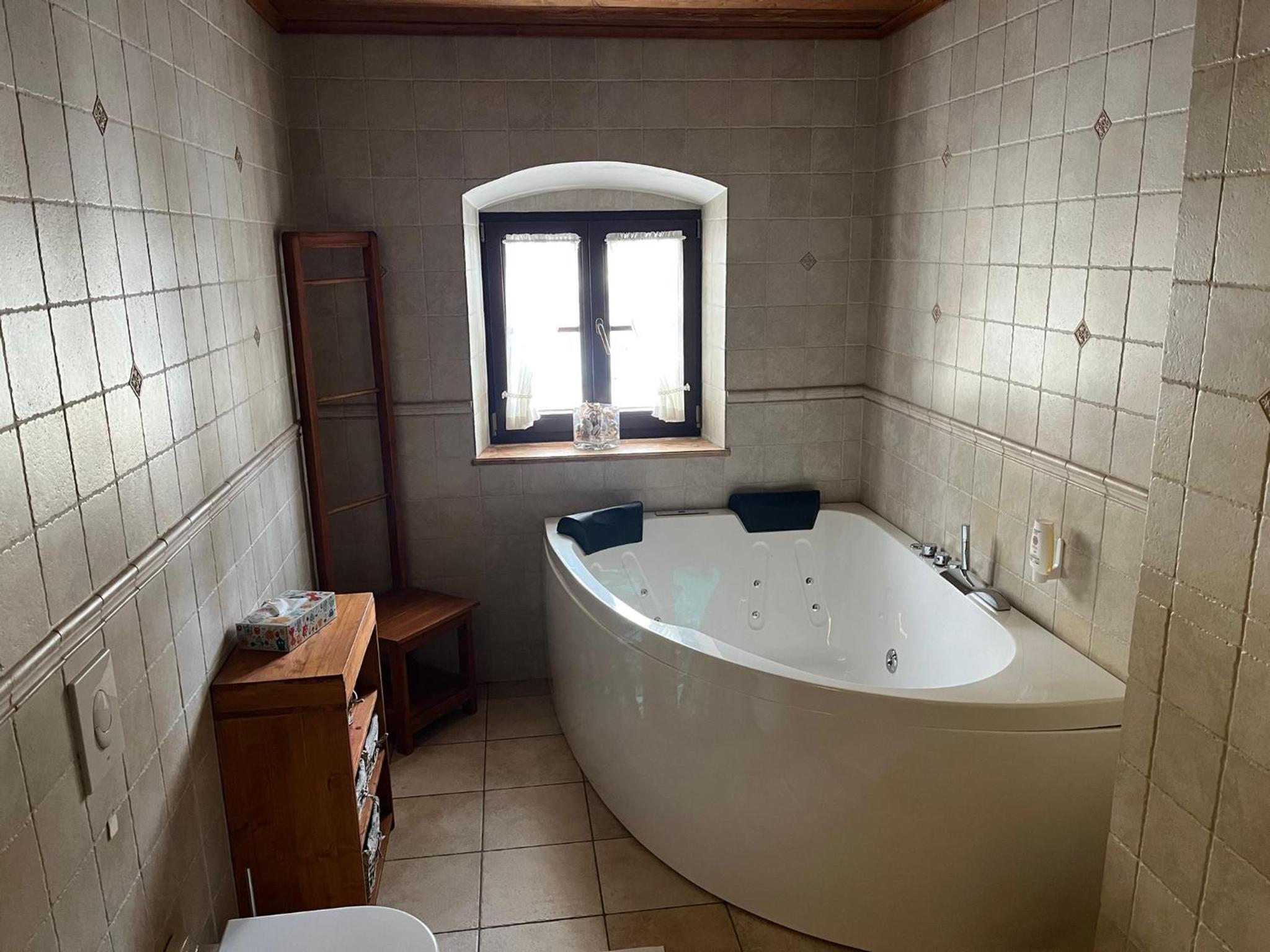 Three-Bedroom Chalet - Photo 16