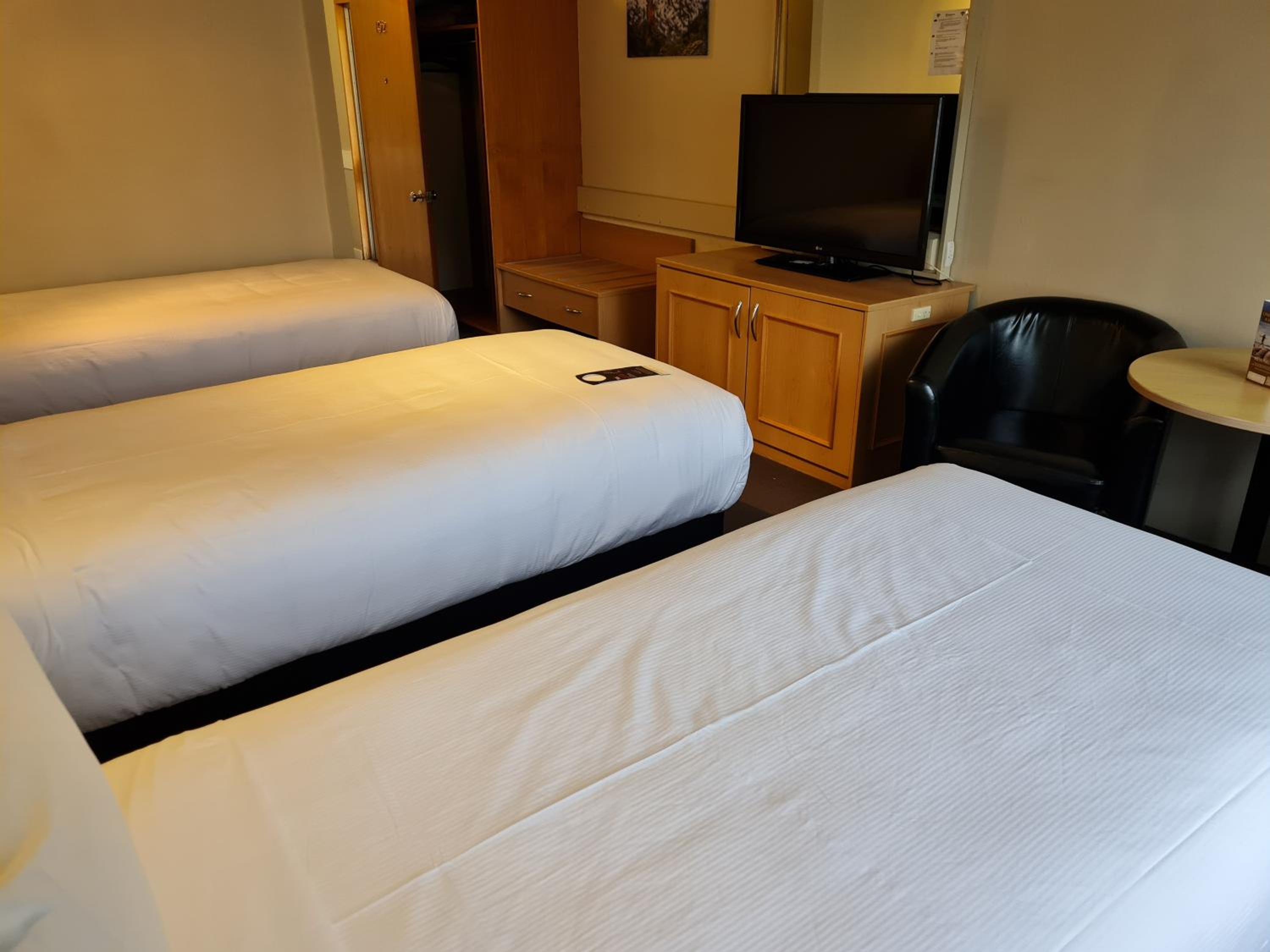 Standard Triple Room photo 3