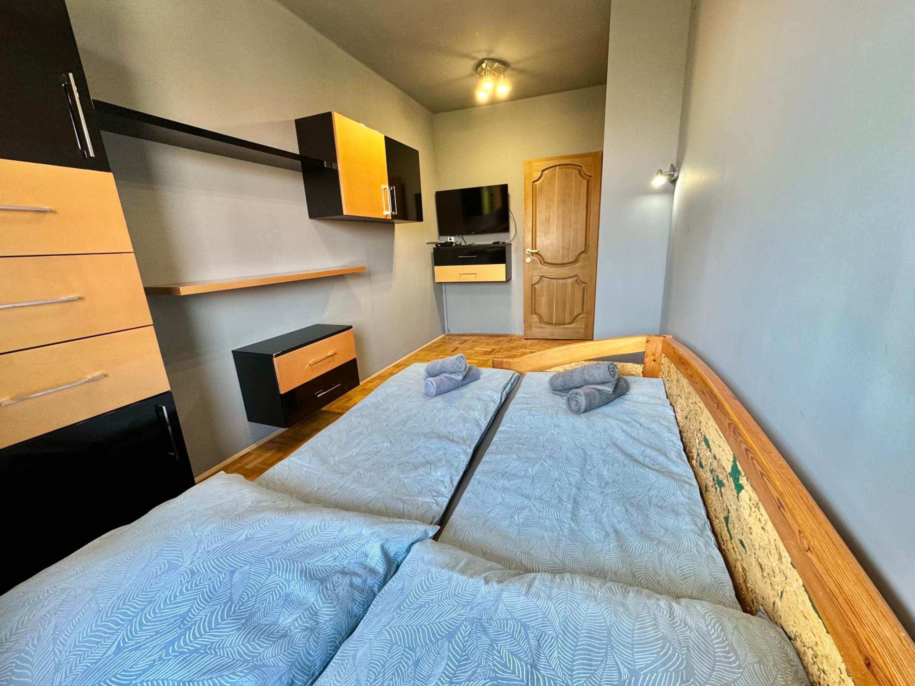 Three-Bedroom Apartment - Photo 15