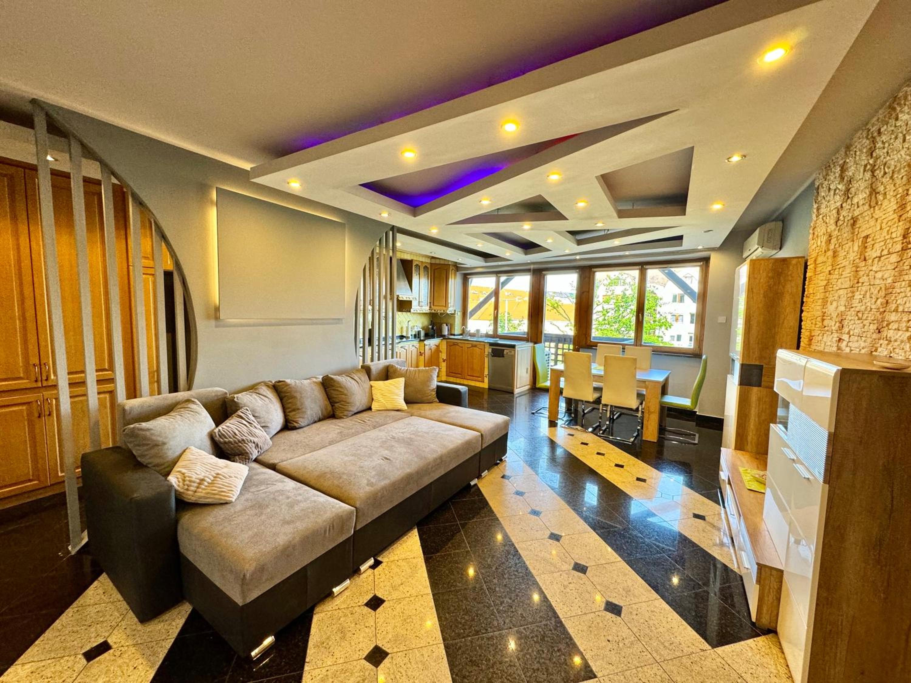 Three-Bedroom Apartment - Photo 24