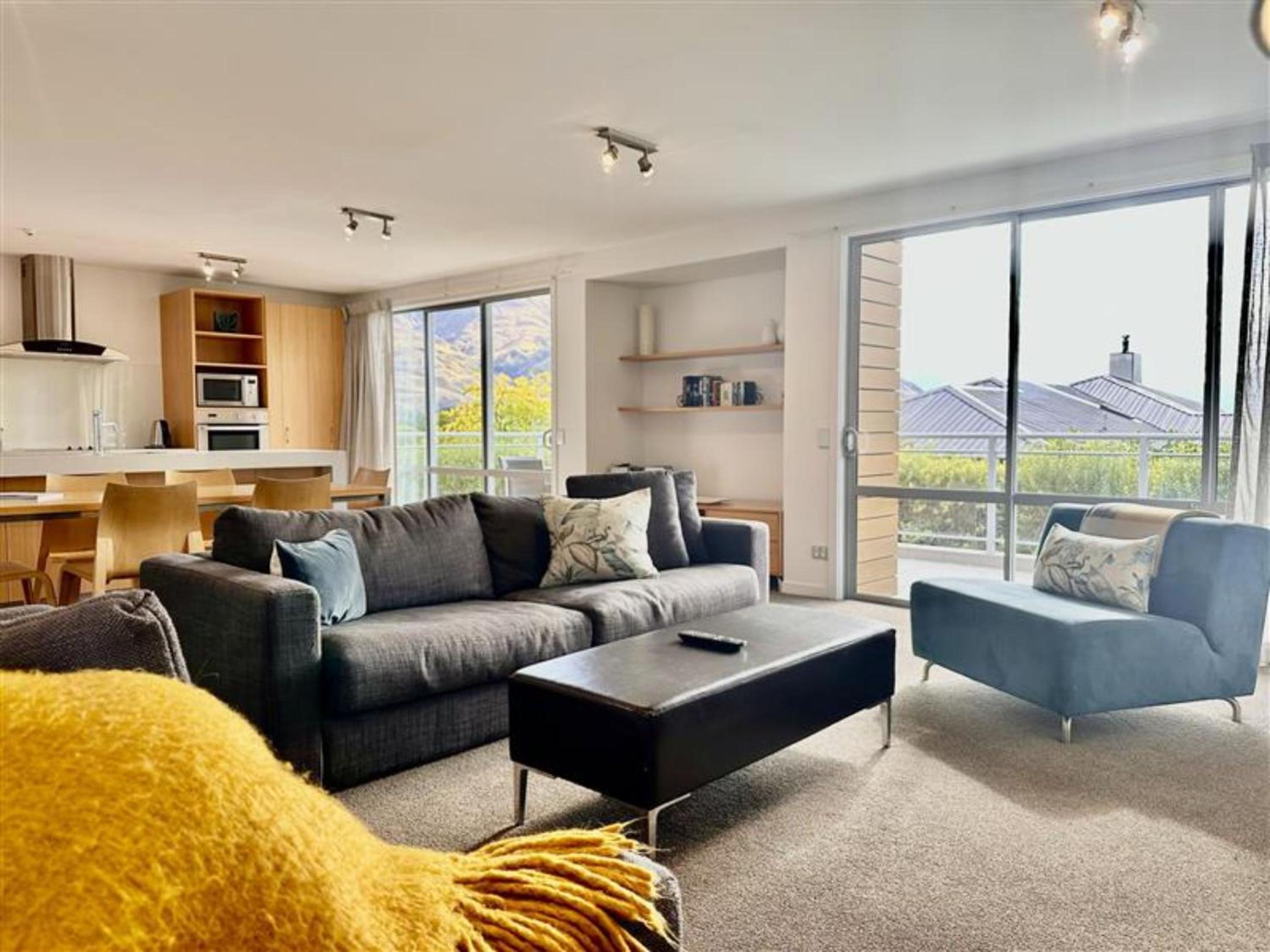 Premium Two-Bedroom Apartment photo 2