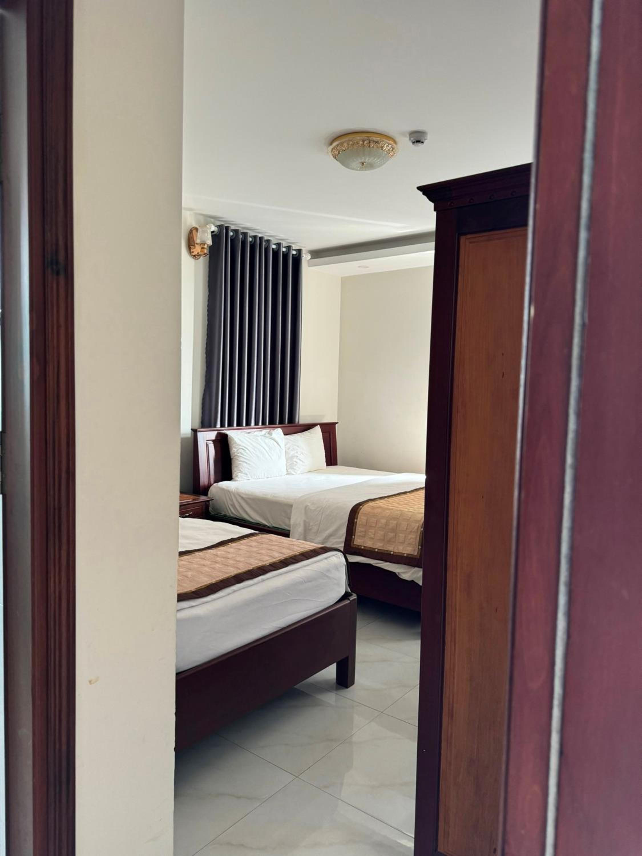 Triple Room with City View - Photo 6