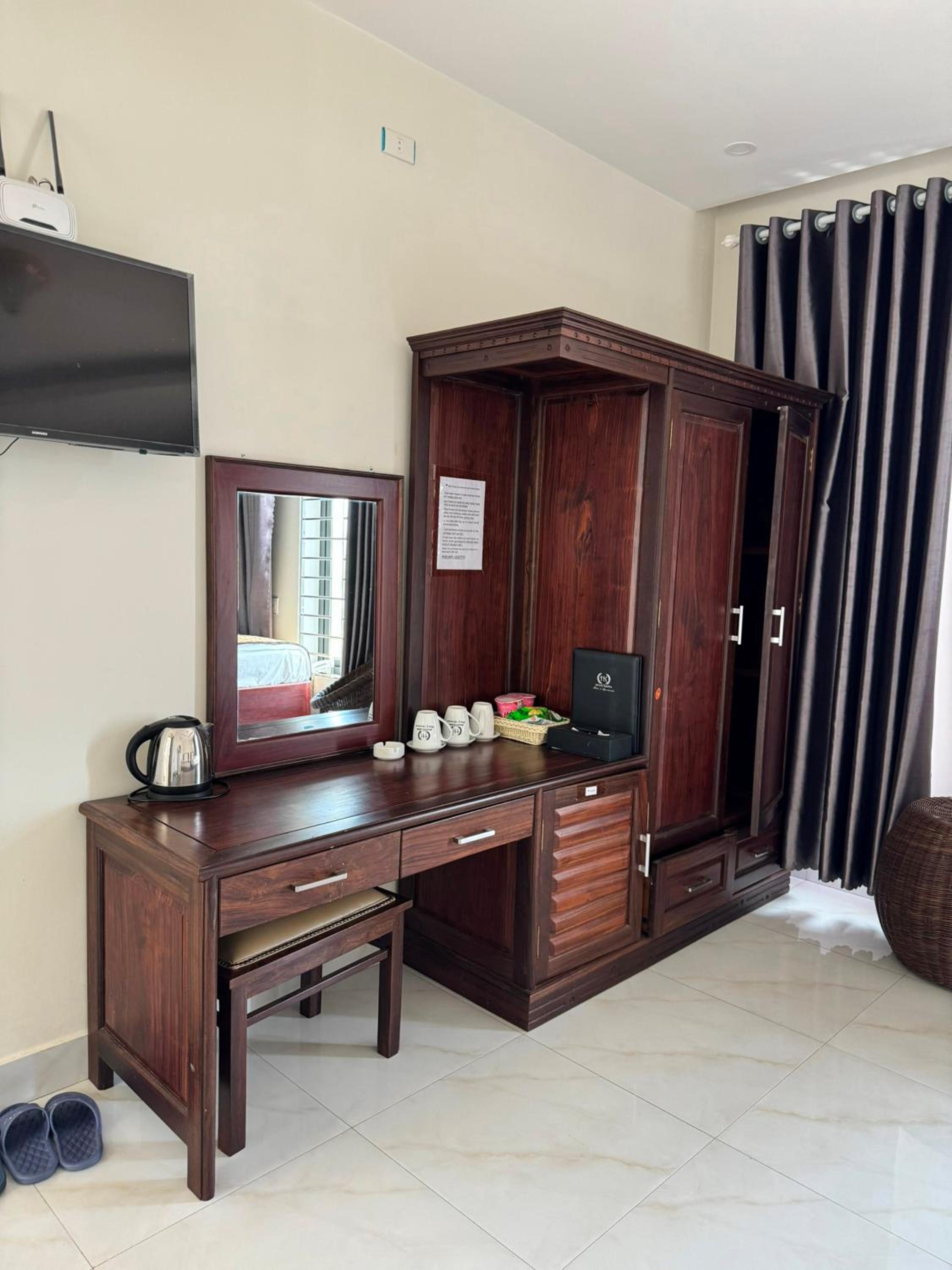 Triple Room with Balcony - Photo 9