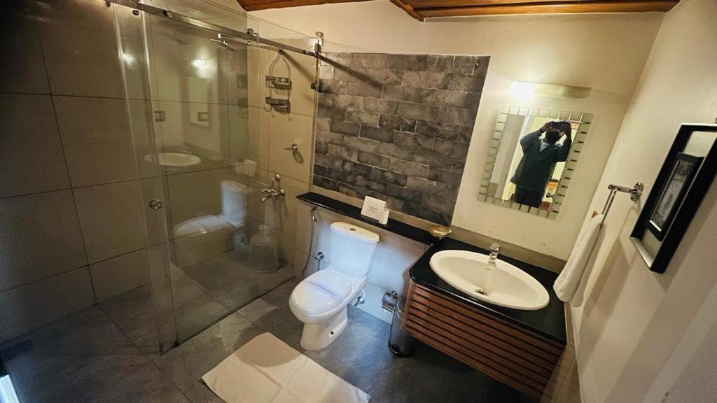 Colonial Cottage - Photo 3