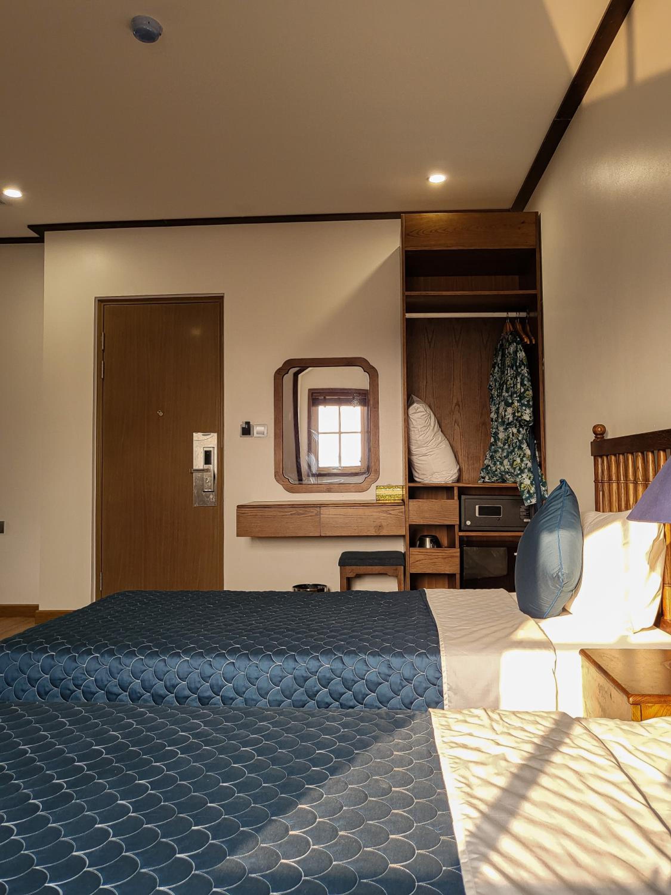 Suite with Lake View - Photo 1