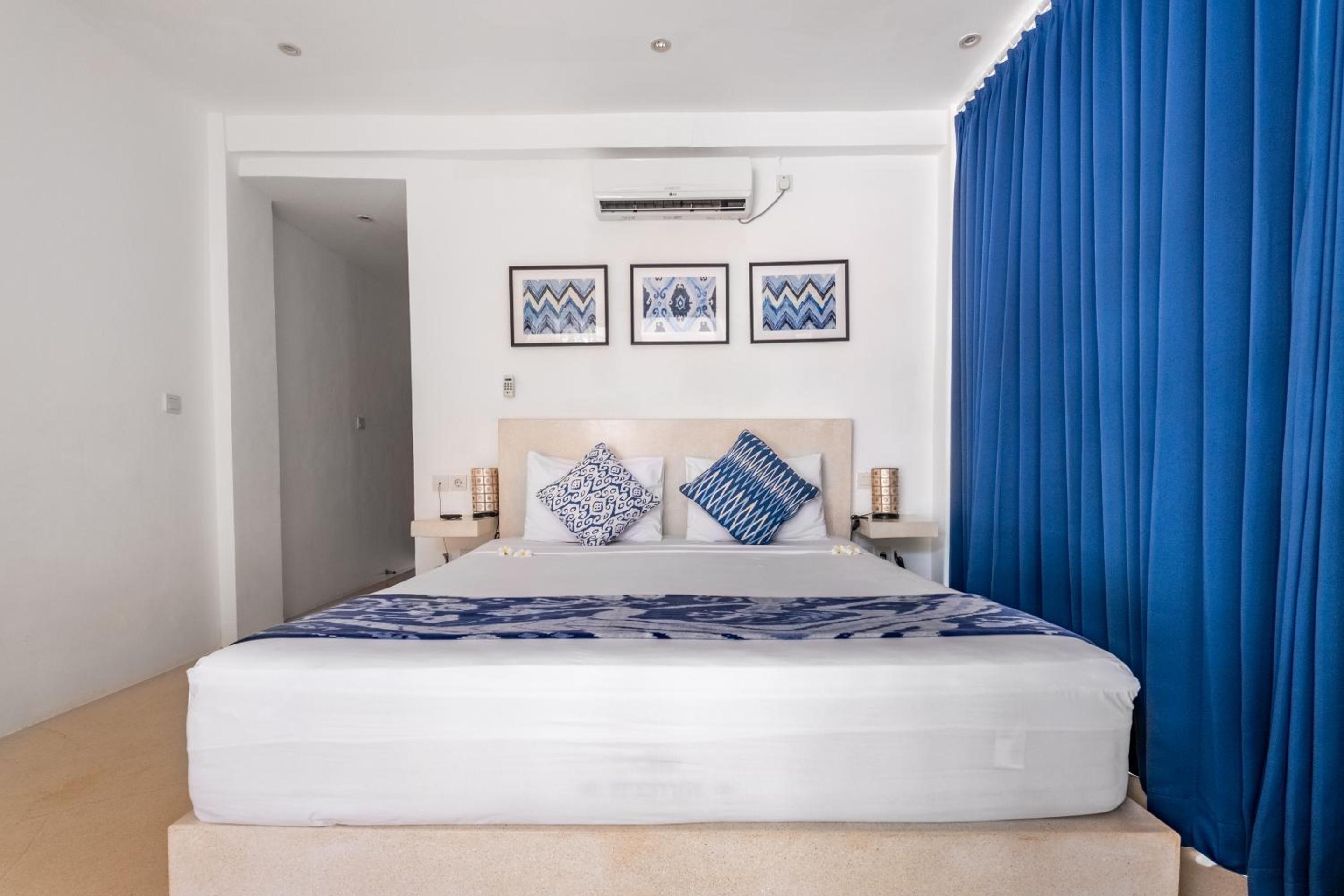 Standard Double Room with Balcony - Photo 15