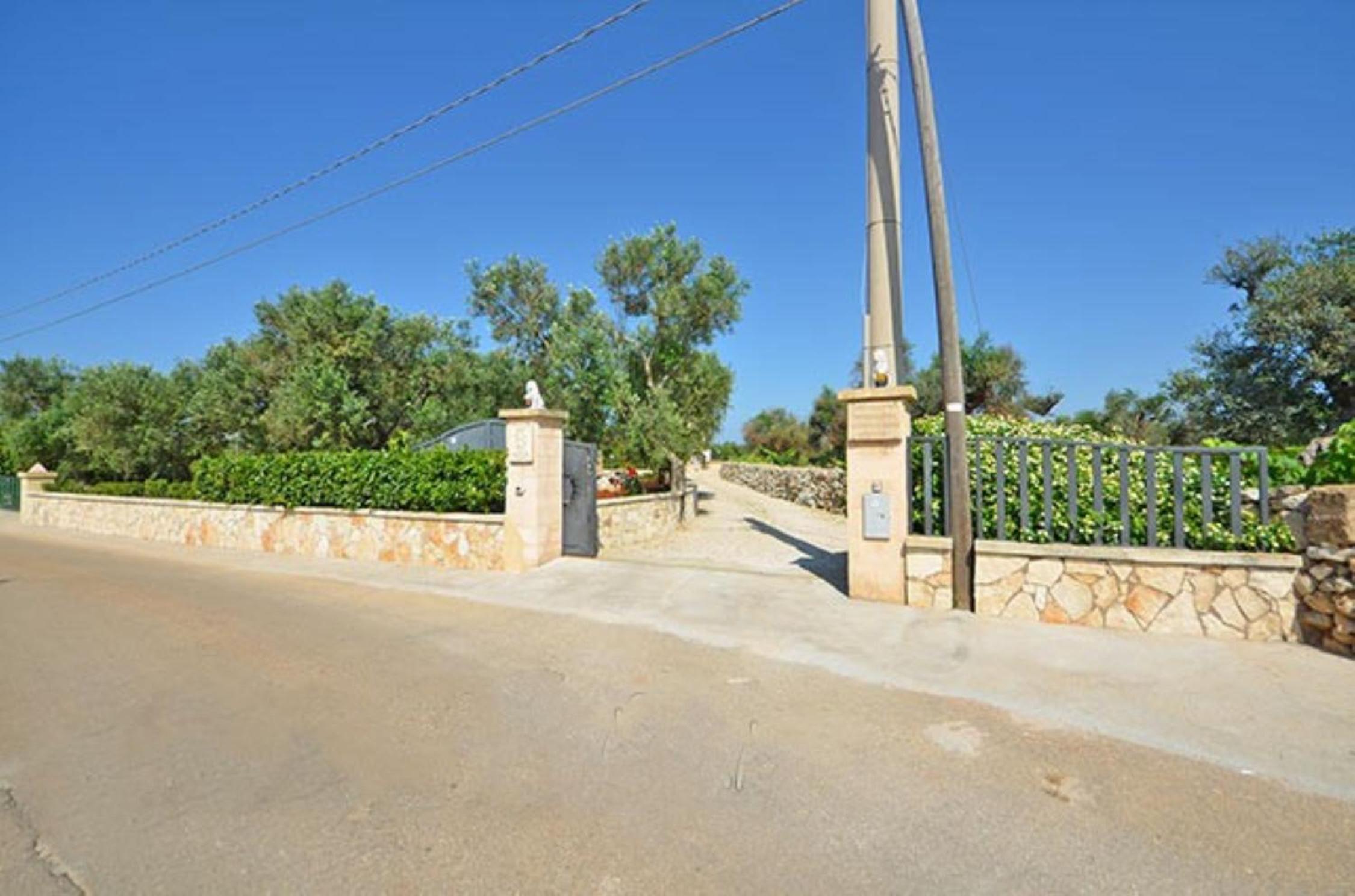 Villa photo 3
