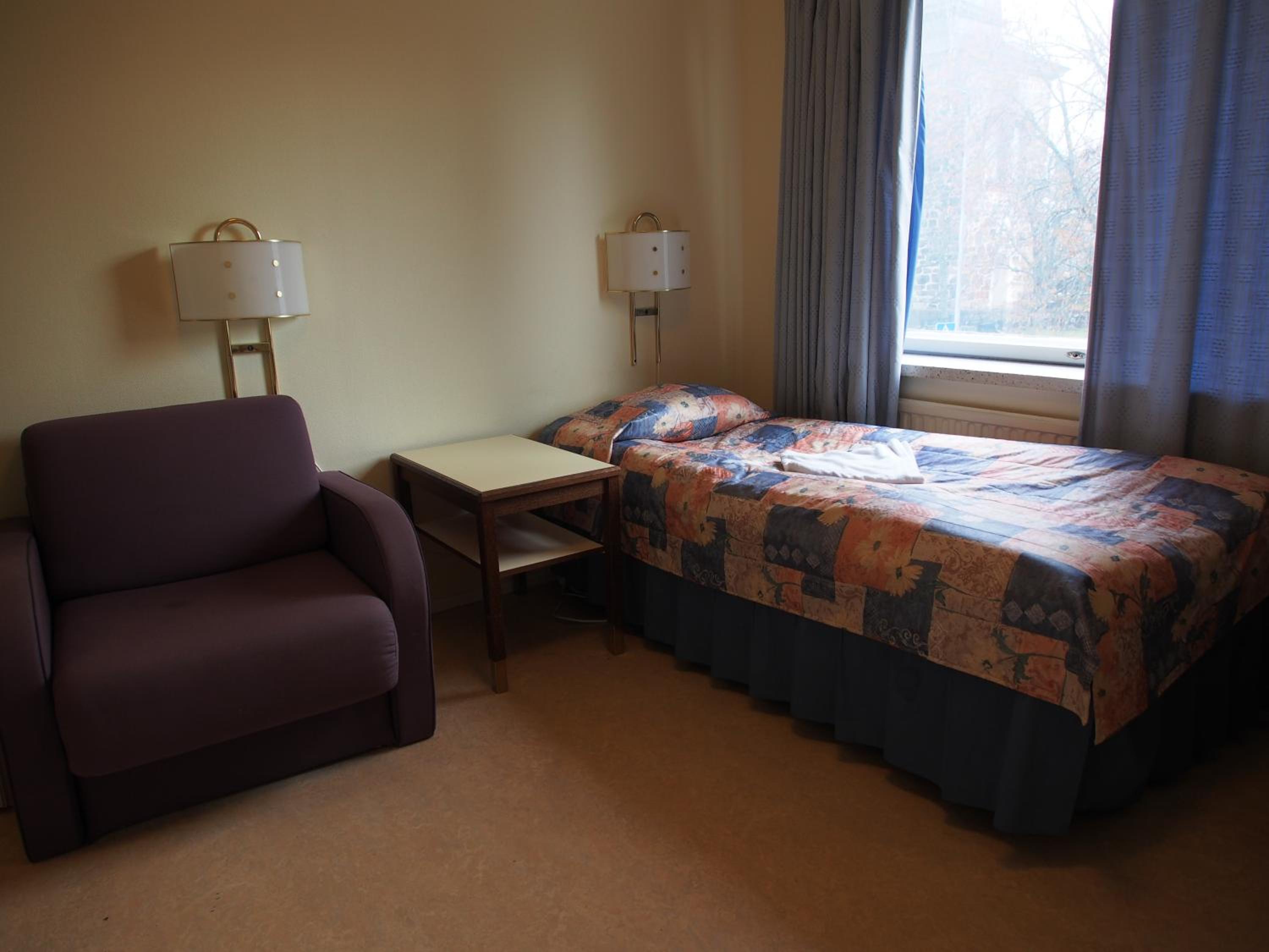 Single Room with Shared Bathroom - Annex photo 1
