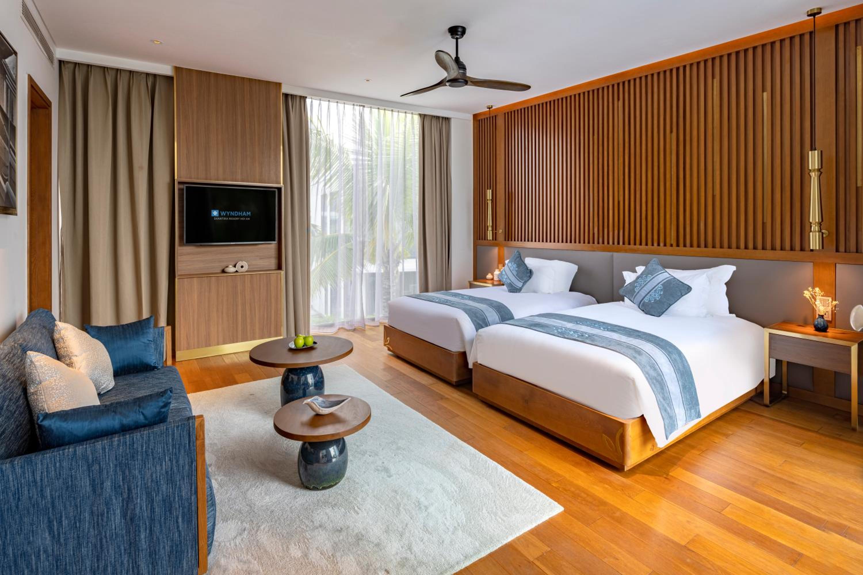 Three-Bedroom Villa with Private Pool and Garden View - Photo 5