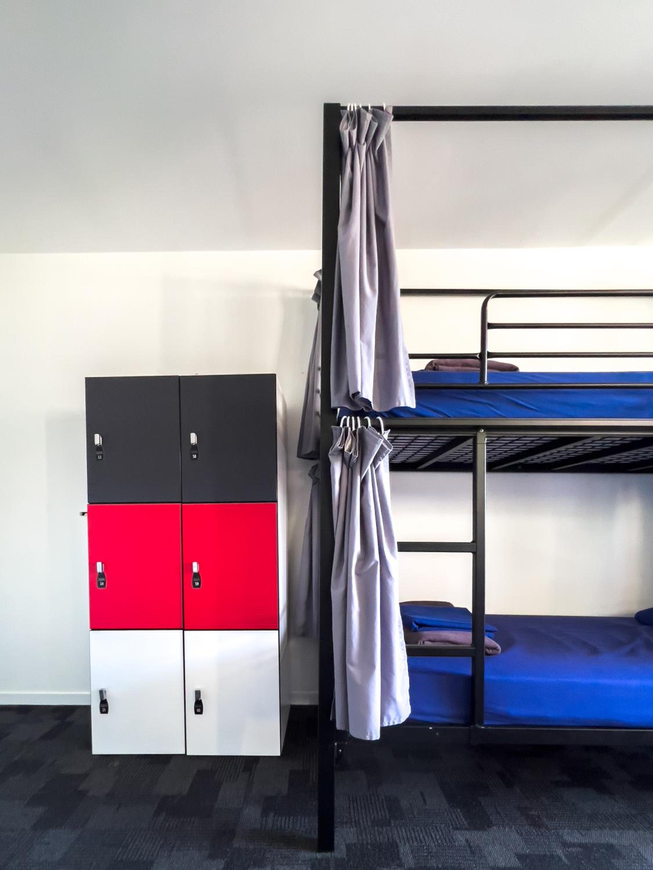 Bed in 8-Bed Mixed Dormitory Room with Private Bathroom