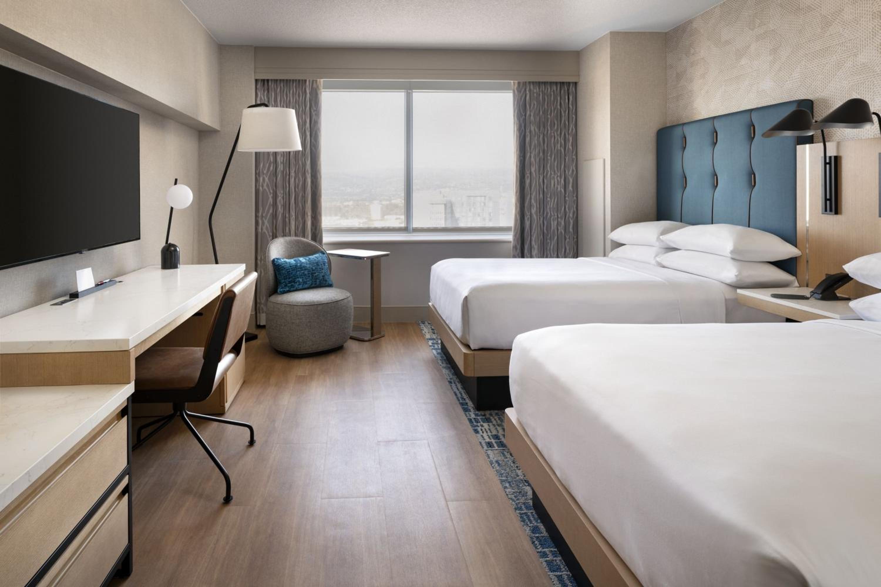 Guest room, 2 Double Beds - Photo 3