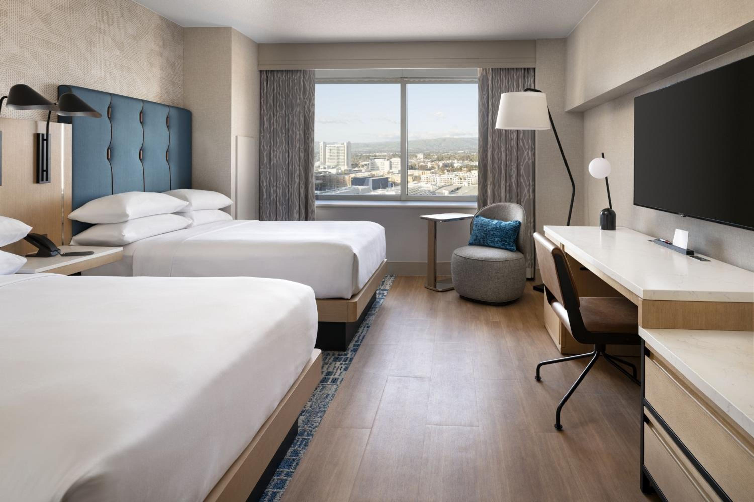 Large City View Guest Room, 2 Queen Beds - Photo 4