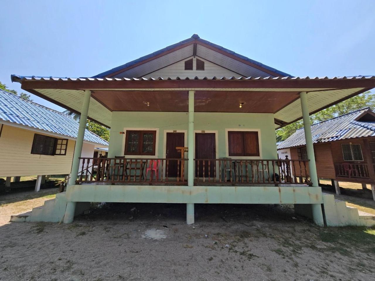 Bungalow - Beach Front photo 1