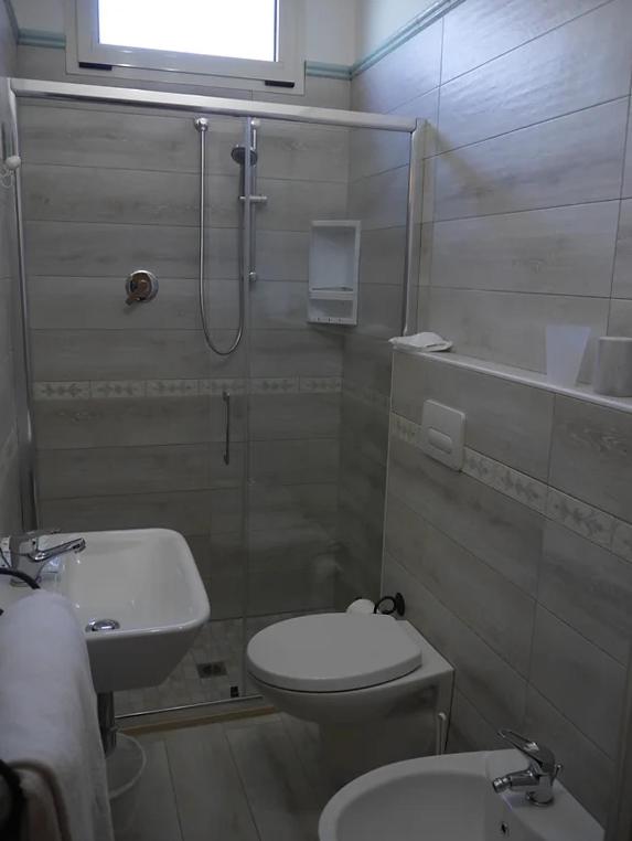 Standard Quadruple Room photo 2